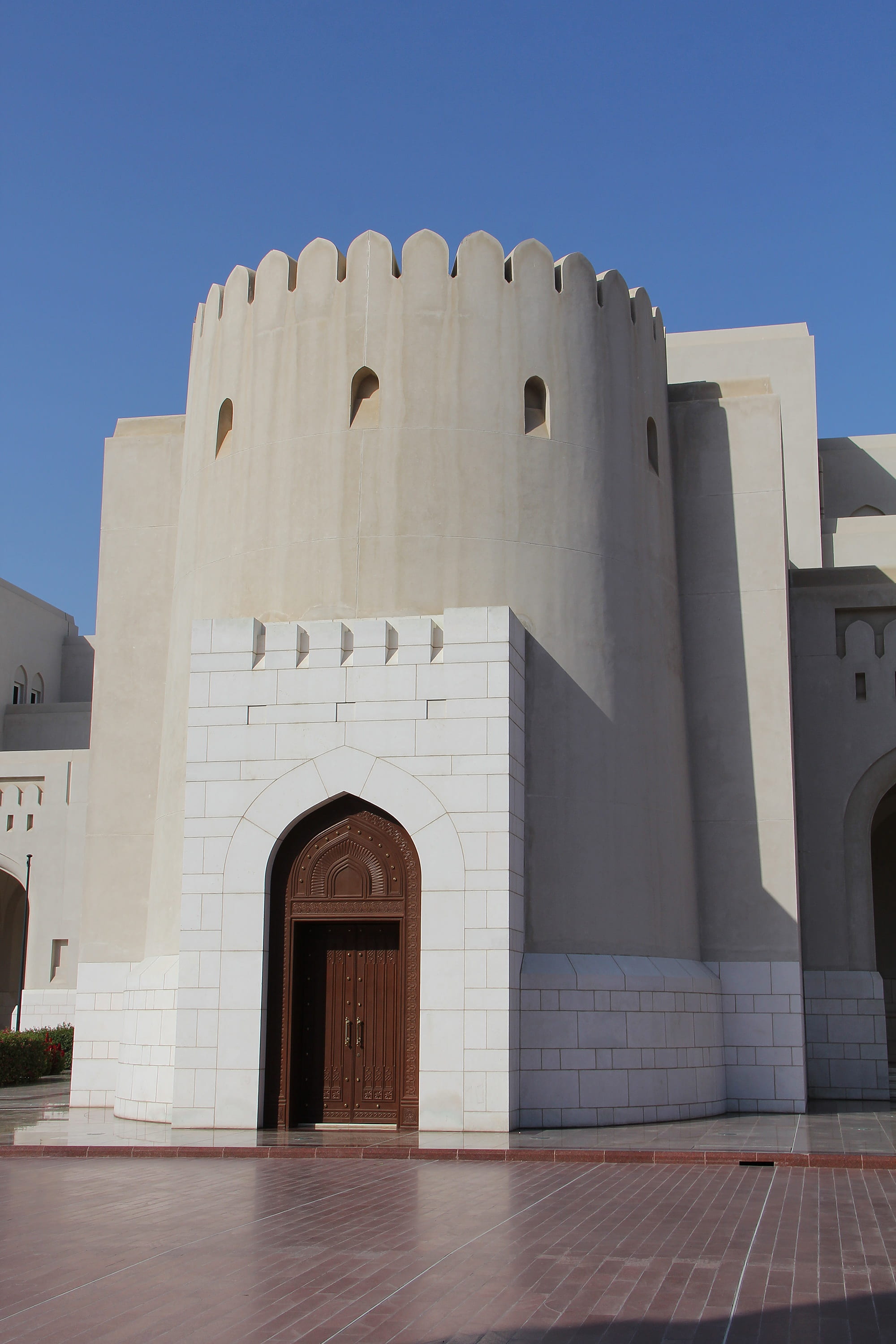sunlight, day, history, architecture, spirituality, built structure, low angle view, oman, clear sky, religion, city, the past, building exterior, belief, Phone HD Wallpaper