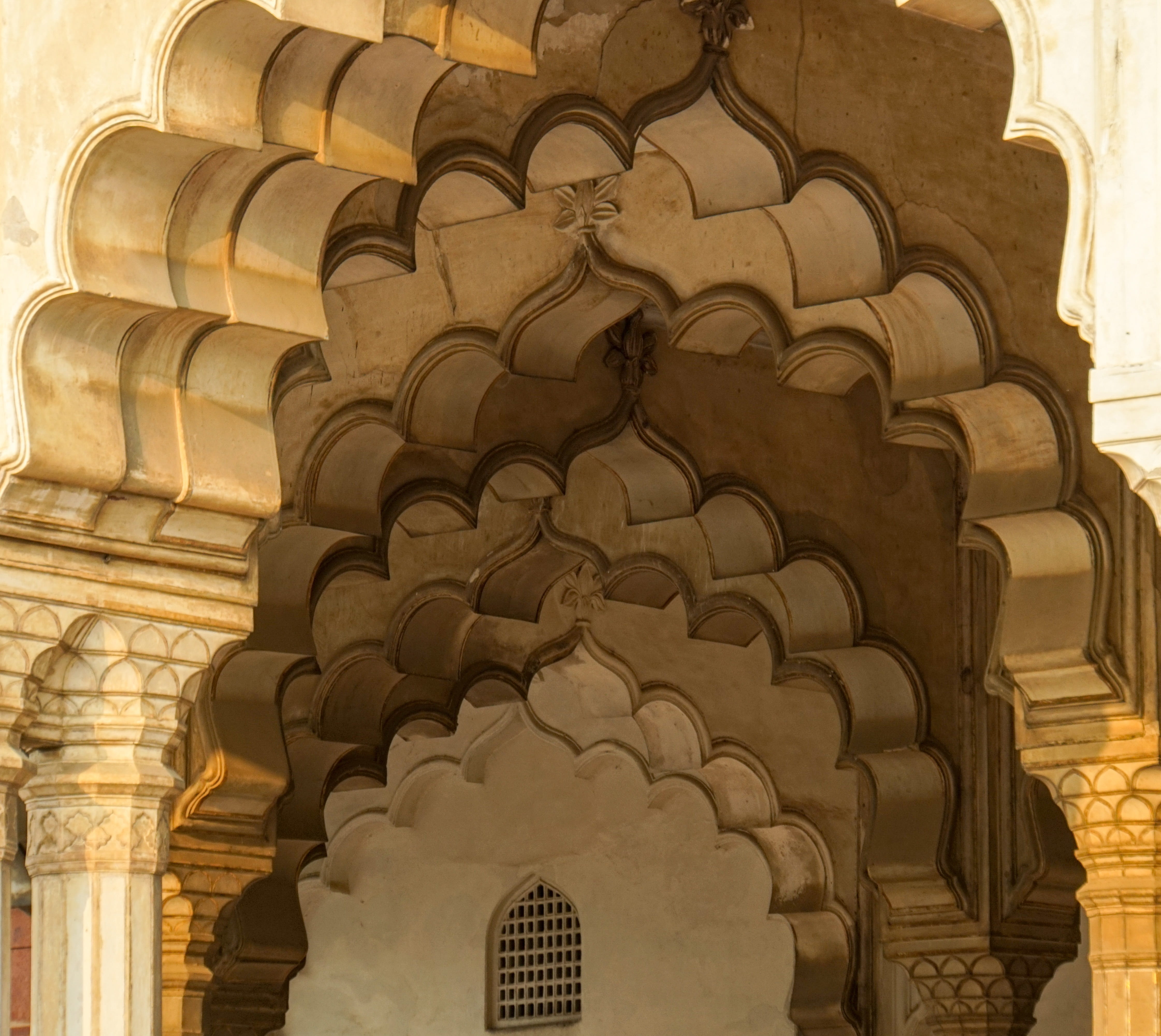 low angle view, travel destinations, archway, travel, tourism, pillar, ornate, goal, architecture, city, architecture and art, arcade, architectural column, HD Wallpaper