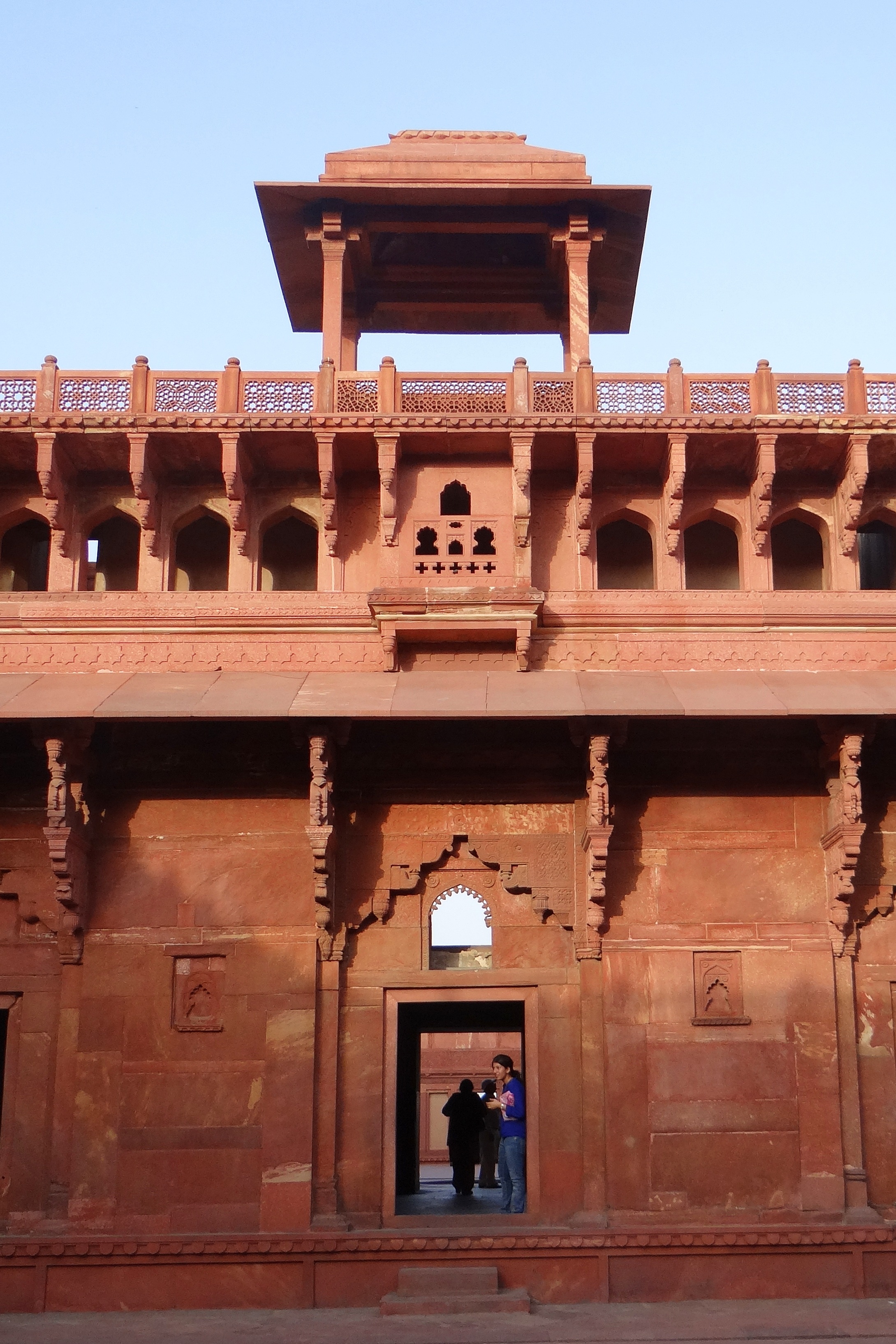 palace, travel destinations, 2K, history, building exterior, low angle view, outdoors, india, lifestyles, nature, unesco site, architecture, the past, Phone HD Wallpaper