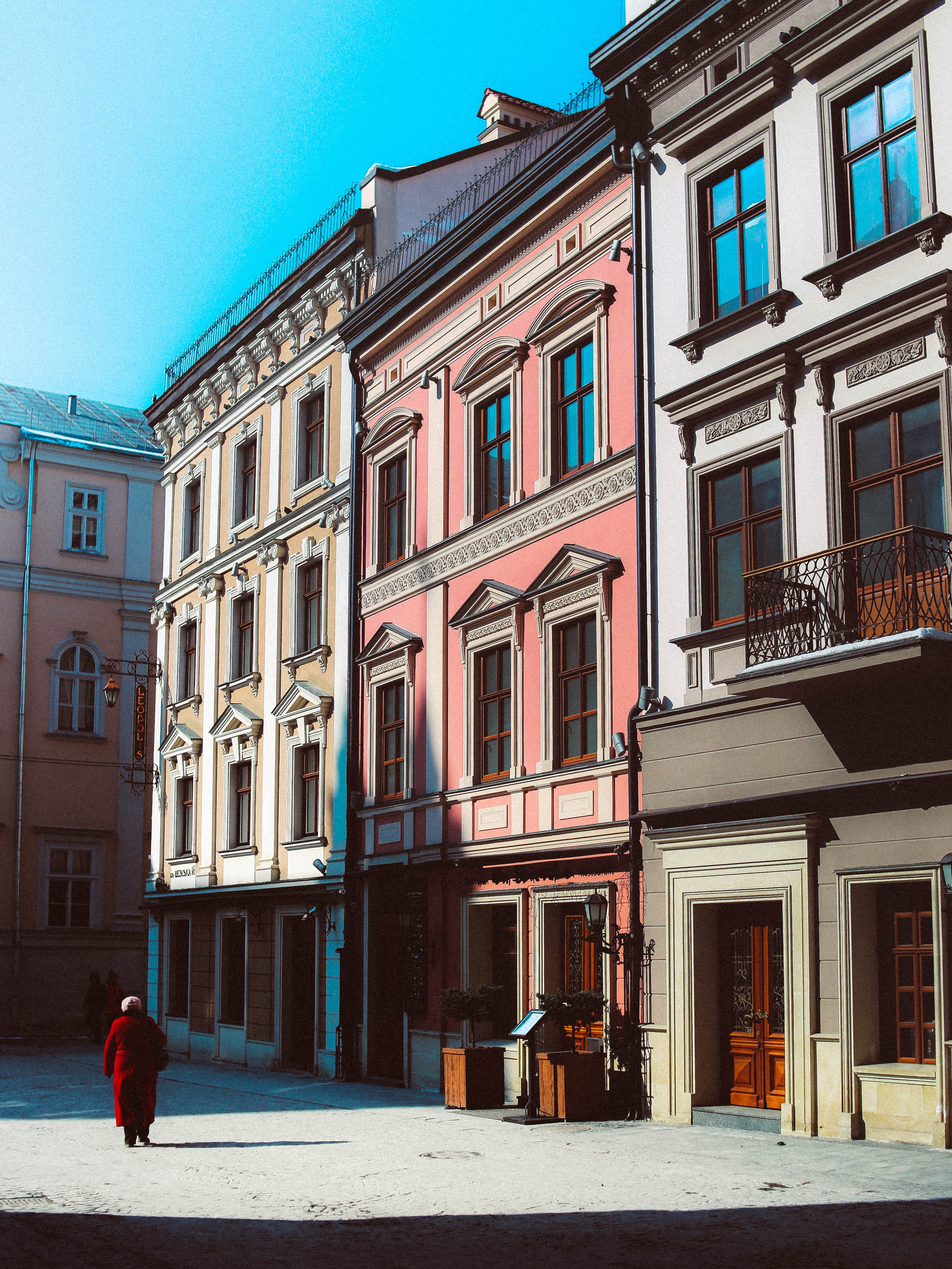 cold, travel, cityscape, house, architecture, tourism, cultures, texture, street, facade, person, outdoors, construction, structure, travel Destinations, Phone HD Wallpaper