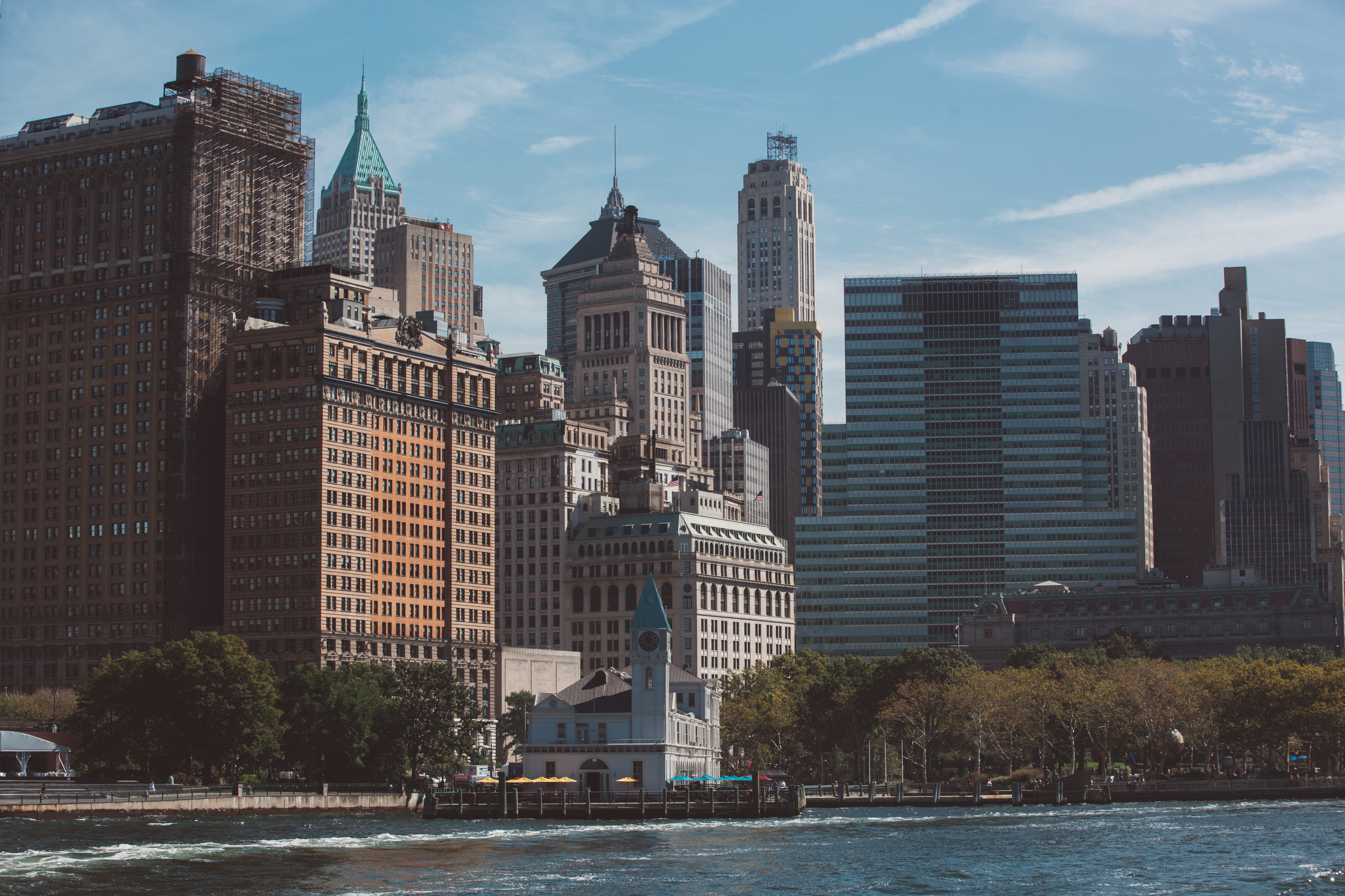 tall - high, modern, building exterior, river, architecture, outdoors, shore, body, built structure, urban, travel destinations, blue sky, united states, HD Wallpaper