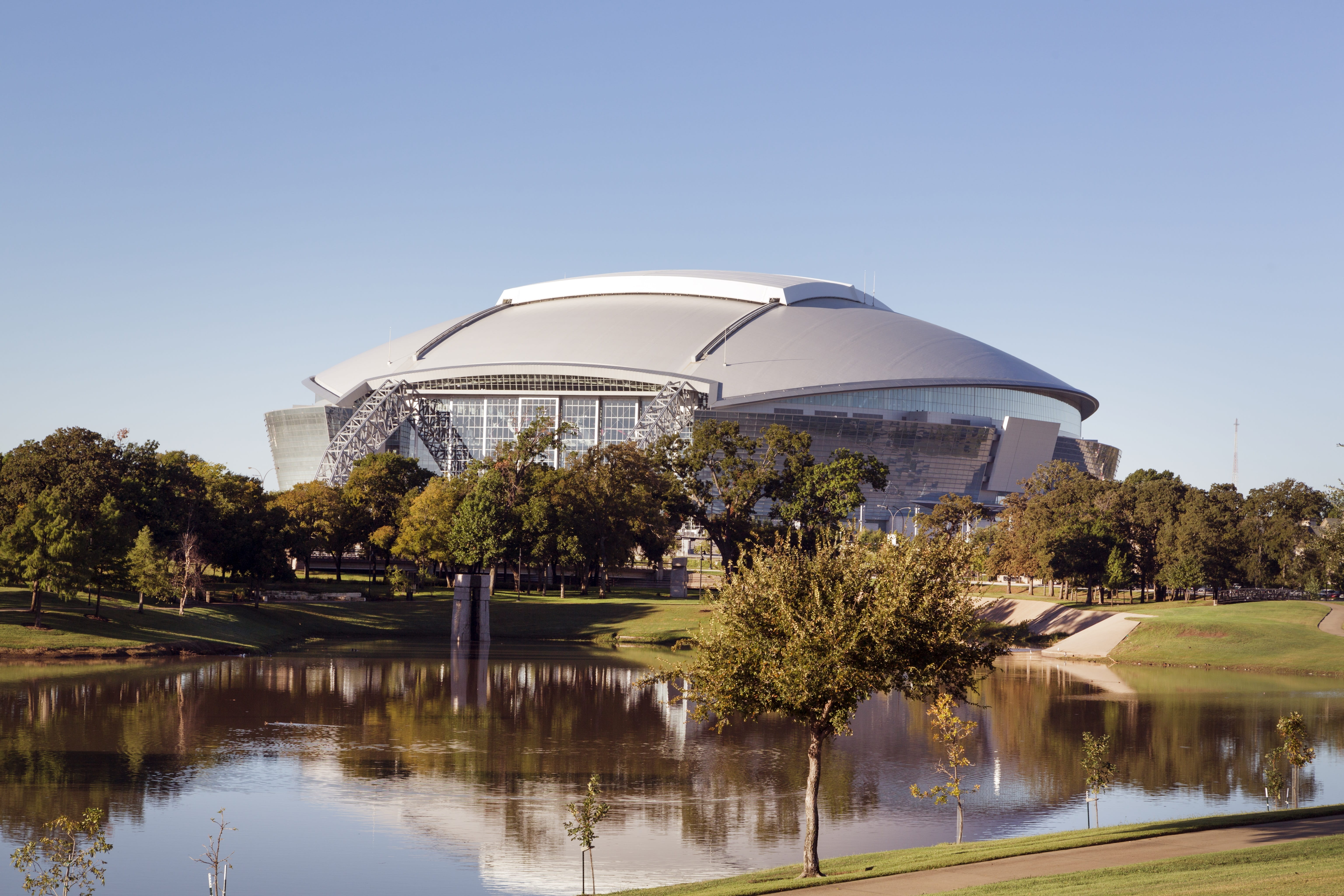 sport, dome, architecture And Buildings, waterfront, palm tree, 5K, nature, building Exterior, usa, luxury, building, texas, fan, travel Locations, water, HD Wallpaper