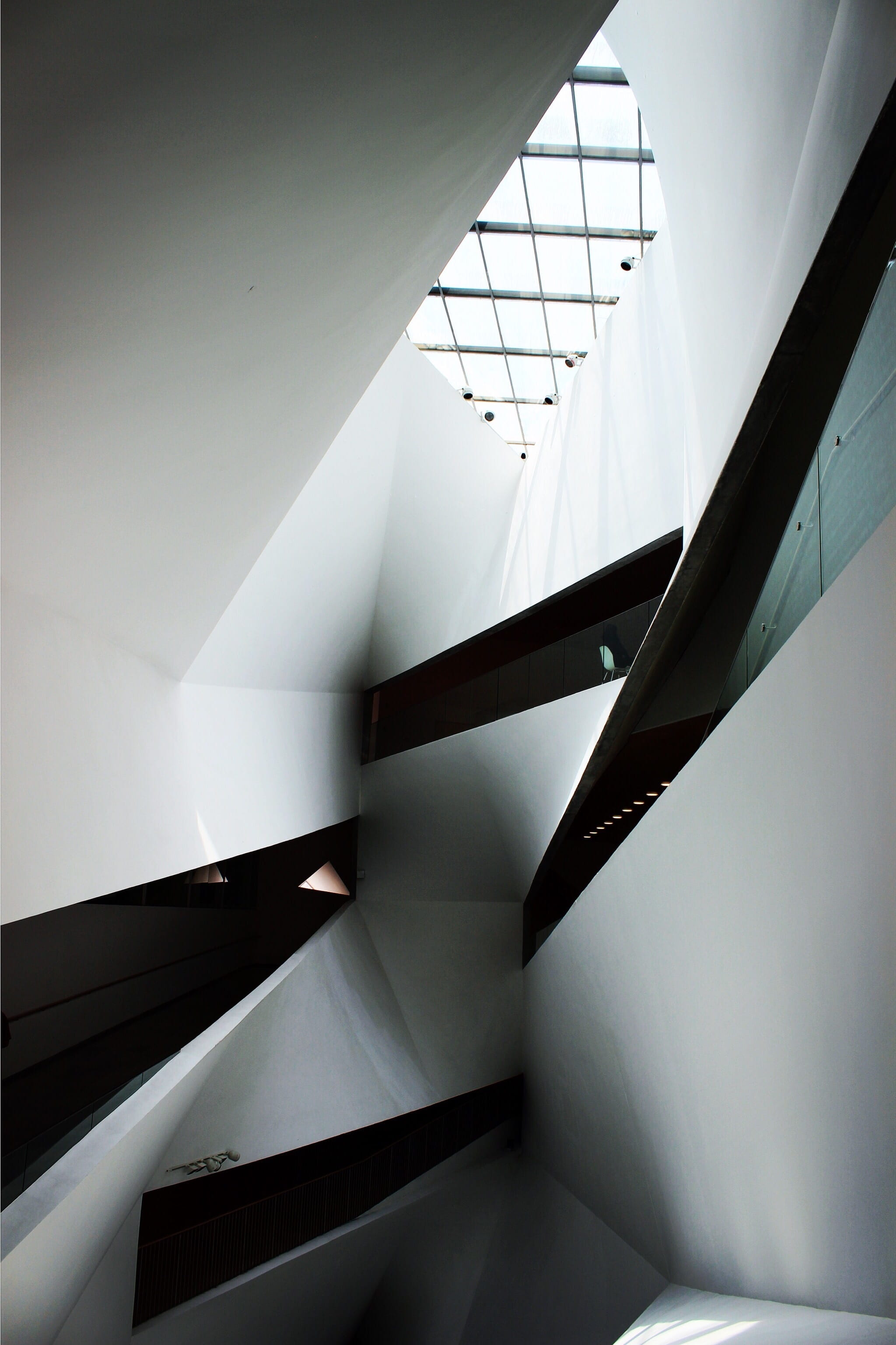 vanishing Point, glass - material, modern, building, railing, futuristic, architecture, flooring, skylight, corridor, low angle view, wall - Building Feature, Phone HD Wallpaper