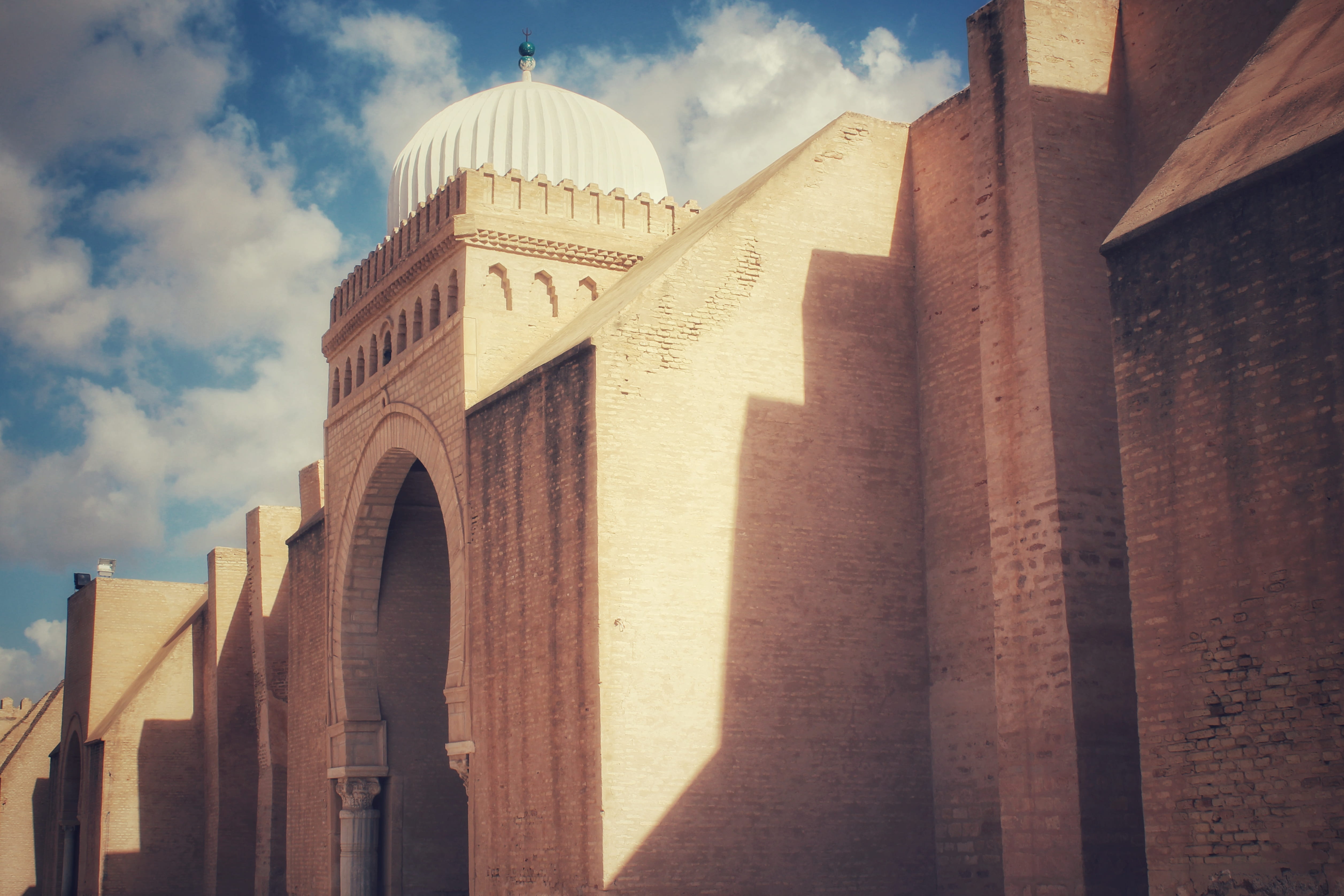 religion, outdoors, sunlight, low angle view, vintage, history, built structure, no people, architectural column, dome, cloud - sky, al-qayrawan, colonnade, HD Wallpaper