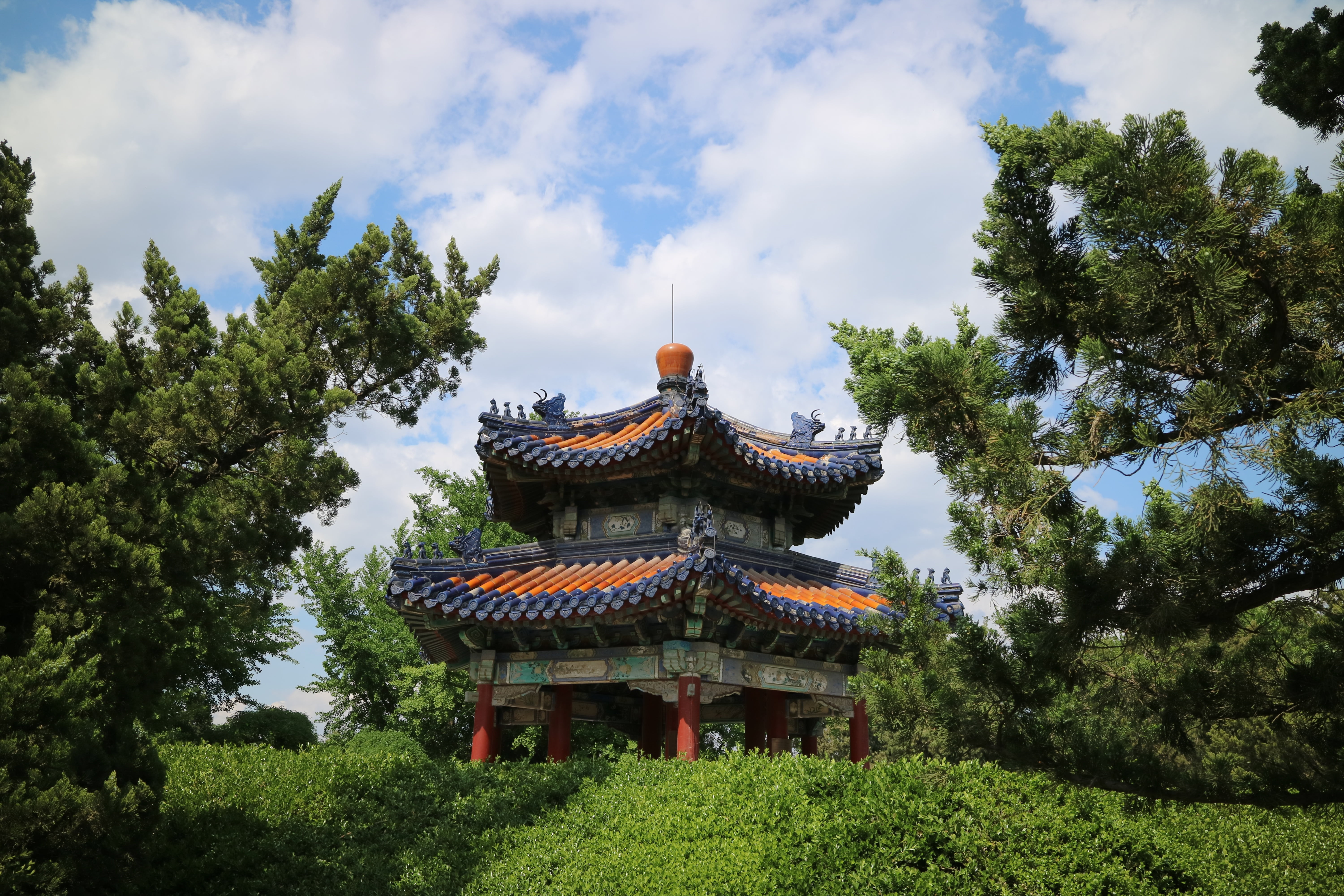 spring, place of worship, 5K, growth, gazebo, building, the temple of heaven, outdoors, shrine, day, roof, architecture, nature, cloud - sky, tree, green color, HD Wallpaper