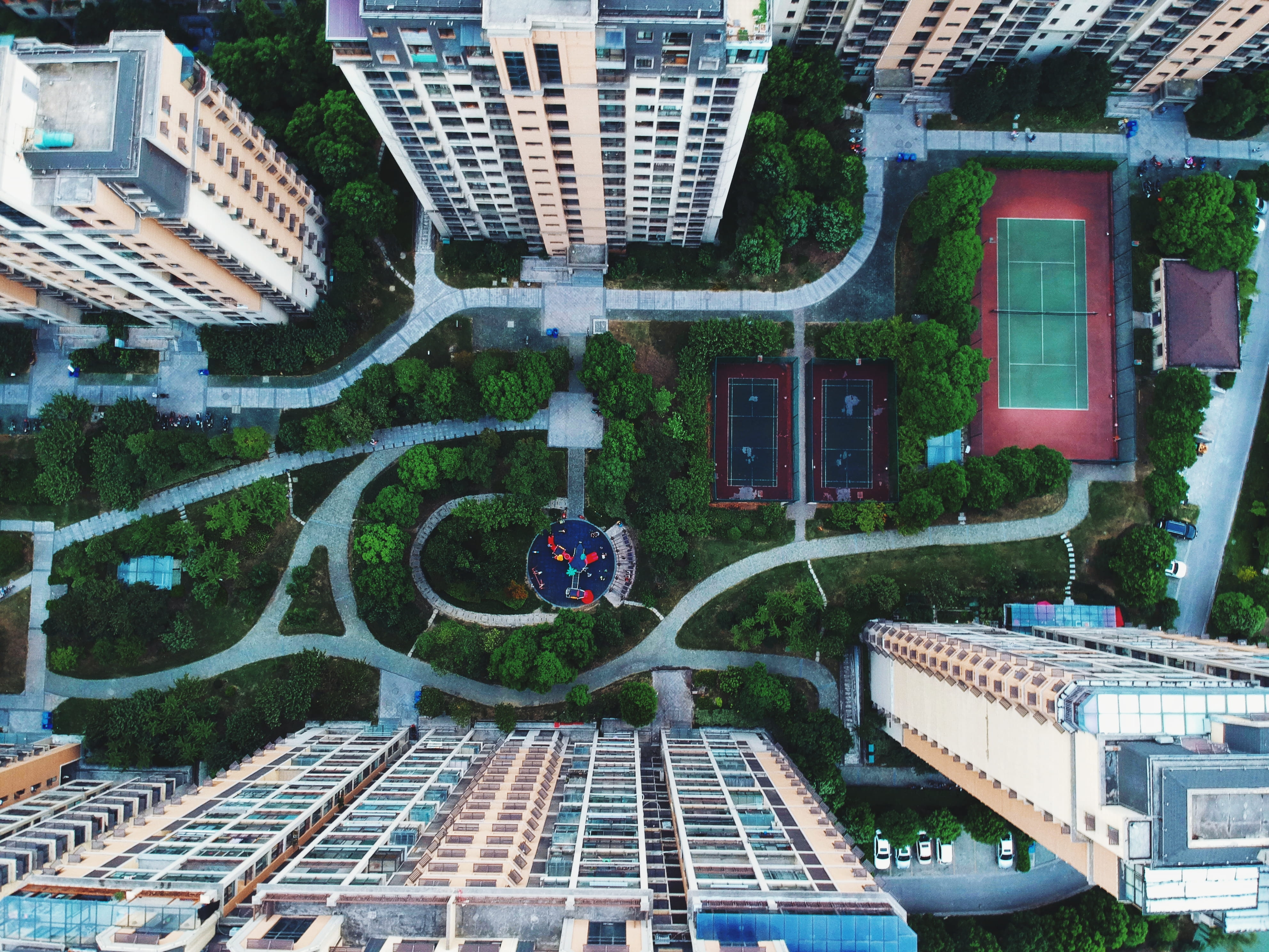 nature, building exterior, building, playground, city, landscape, office building exterior, swimming pool, tennis, park, street, water, urban, HD Wallpaper