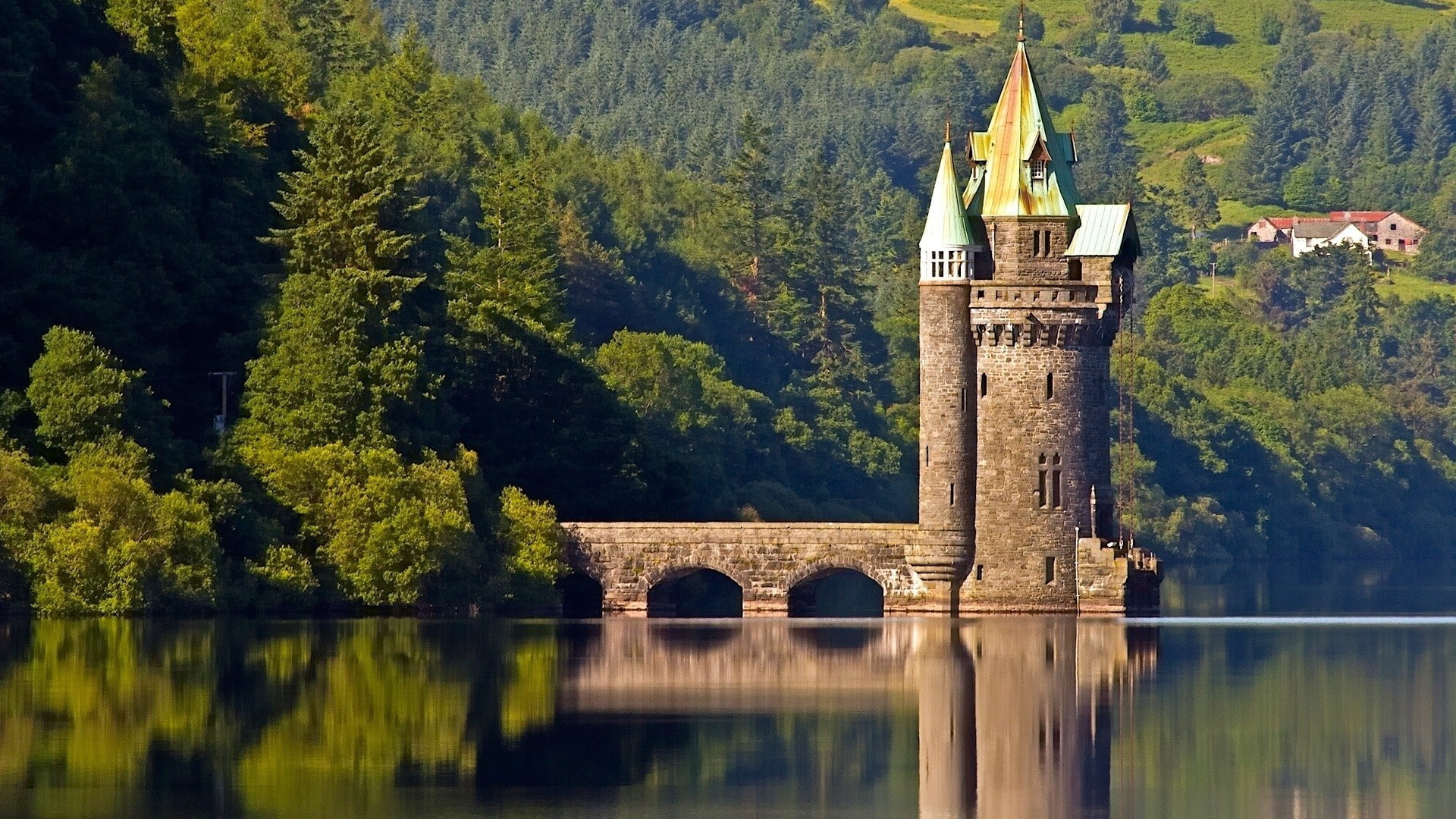 building exterior, nature, plant, mountain, reflection, architecture, nature landscape architecture uk hill sky clouds trees forest vyrnwy tower wales castle bridge house water lake reflection ancient, HD Wallpaper