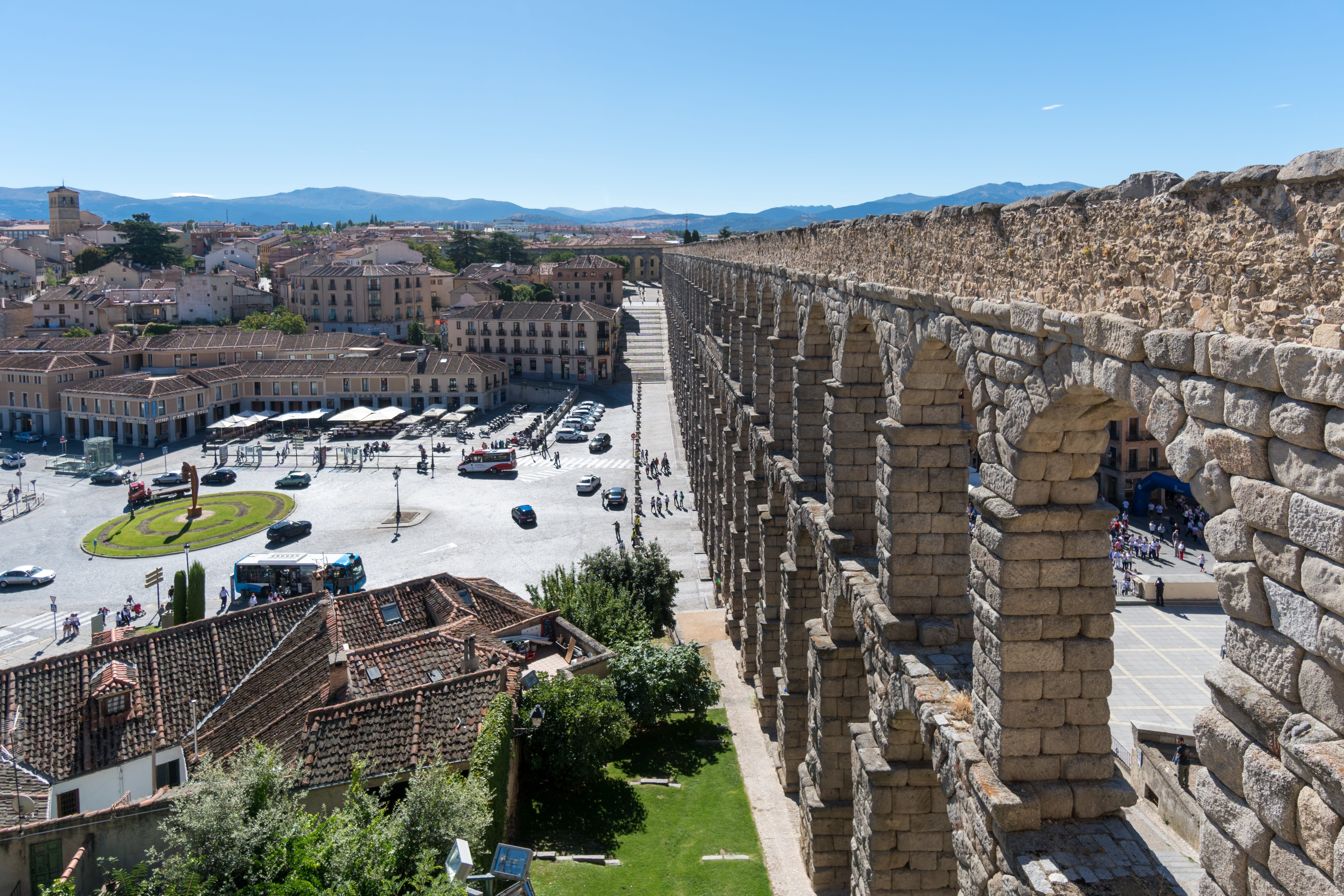 Segovia, outdoors, sky, Spain, sunlight, building, 5K, nature, travel destinations, plant, no people, spain, Ancient, clear sky, city, high angle view, HD Wallpaper