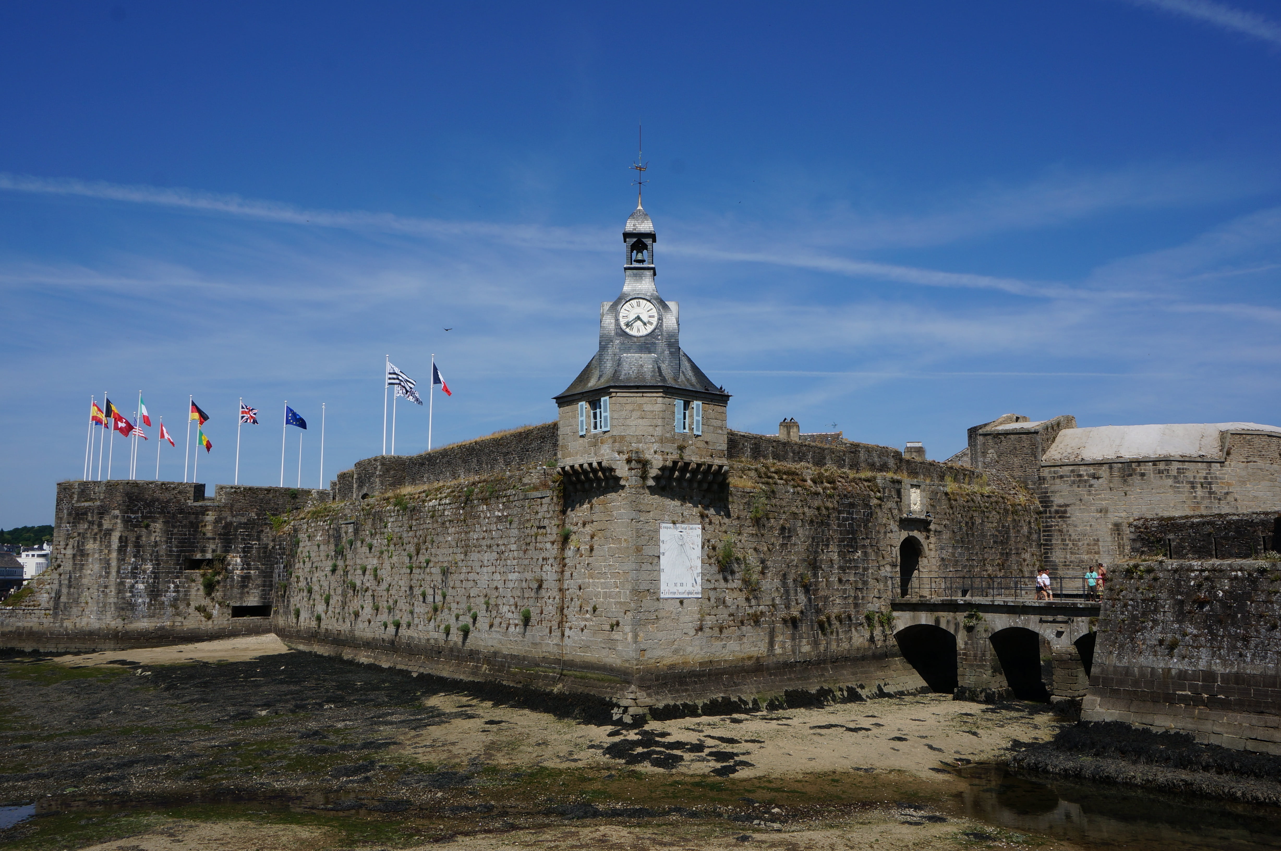 cloud - sky, built structure, travel destinations, wall, tower, 4K, surrounding Wall, finistère, fort, flag, architecture, wall - Building Feature, old town, HD Wallpaper