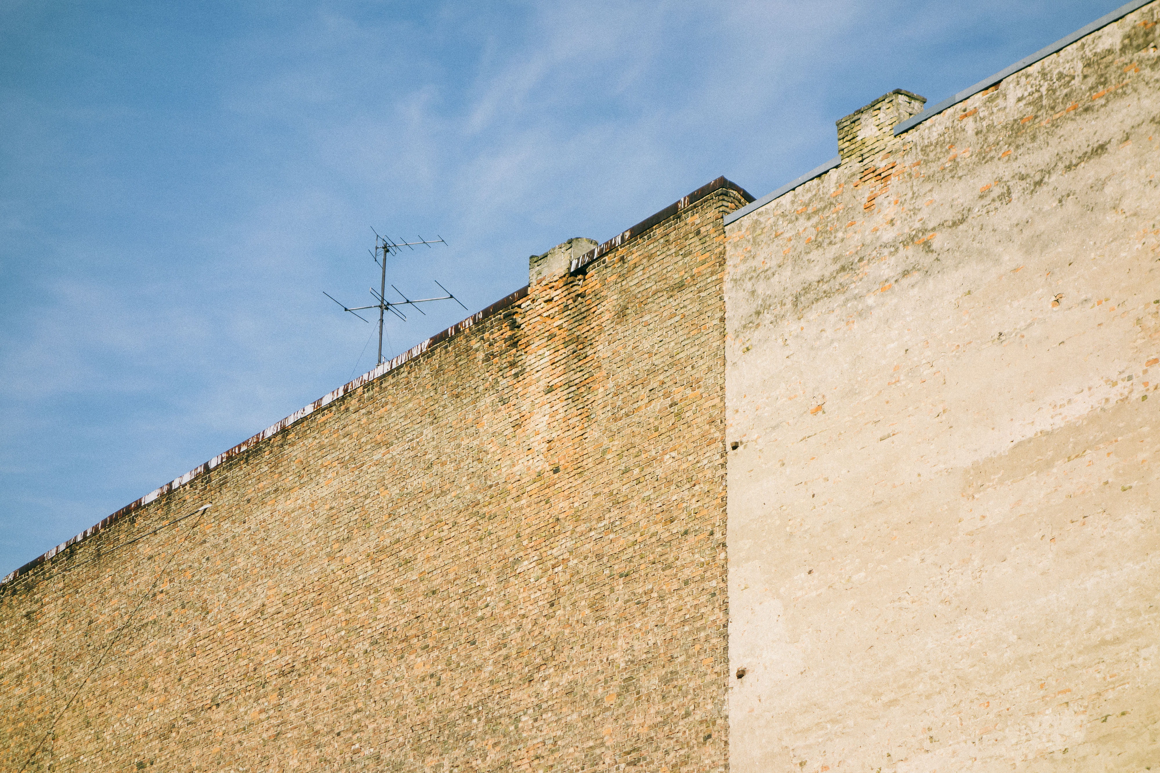 nobody, solid, facade, bricks, brown, building exterior, history, antenna, nature, latvia, stone wall, surrounding wall, urban, wires, buildings, fort, HD Wallpaper