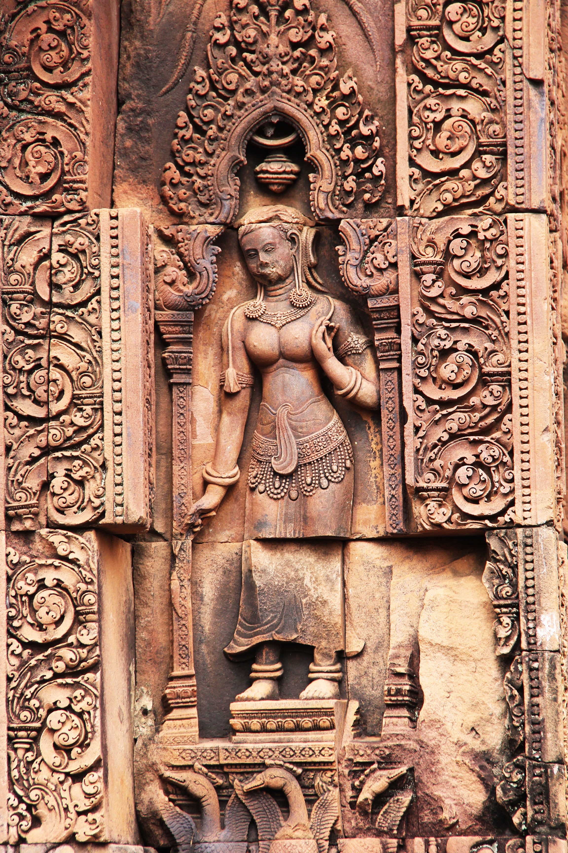 temple, cultures, spirituality, temple - Building, heritage, history, stone, ancient civilization, asia, cambodia, 2K, angkor wat, angkor, banteay srei, Phone HD Wallpaper