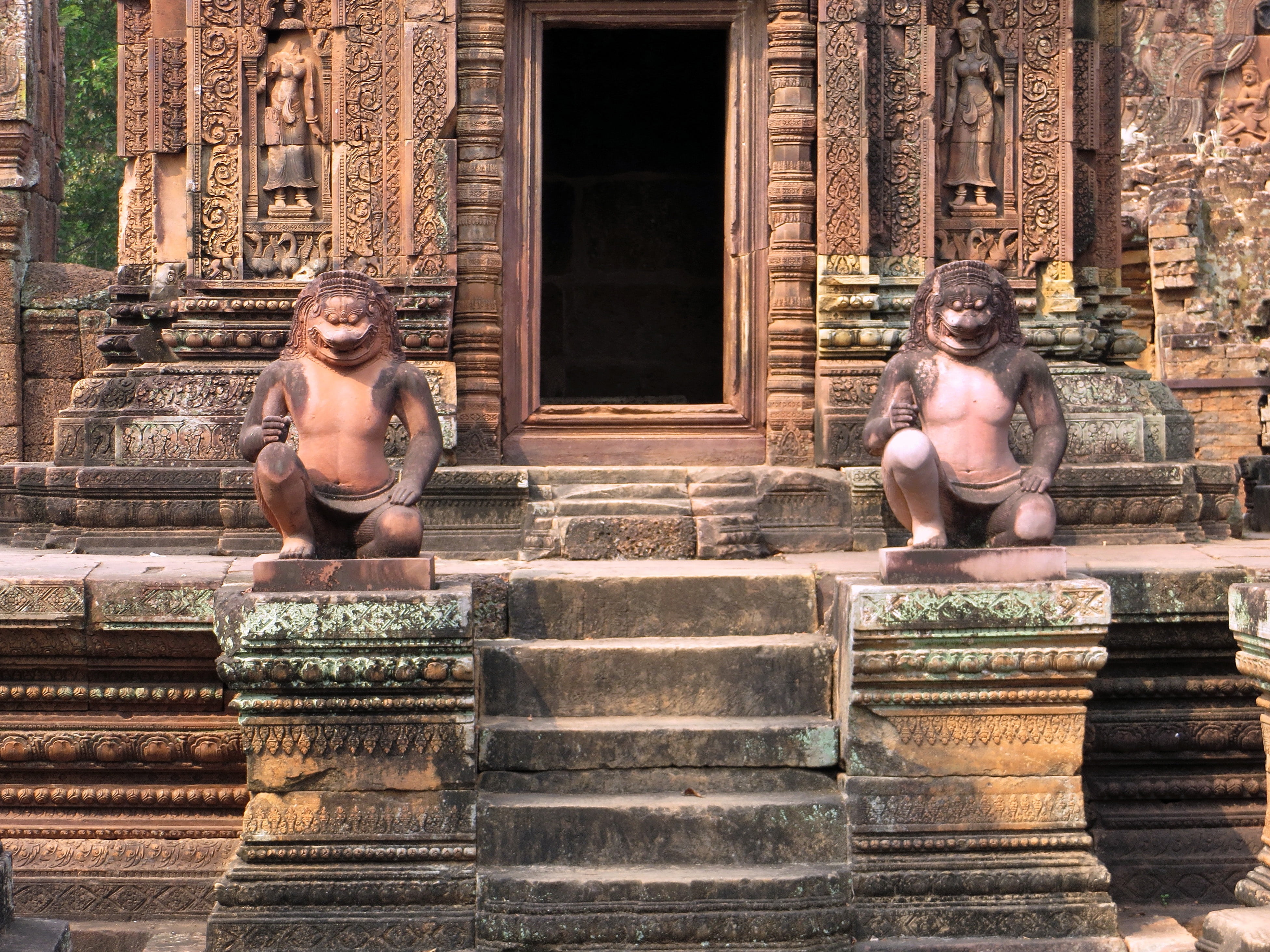 art and craft, staircase, ancient civilization, spirituality, belief, craft, architecture, male likeness, religion, place of worship, architectural column, HD Wallpaper