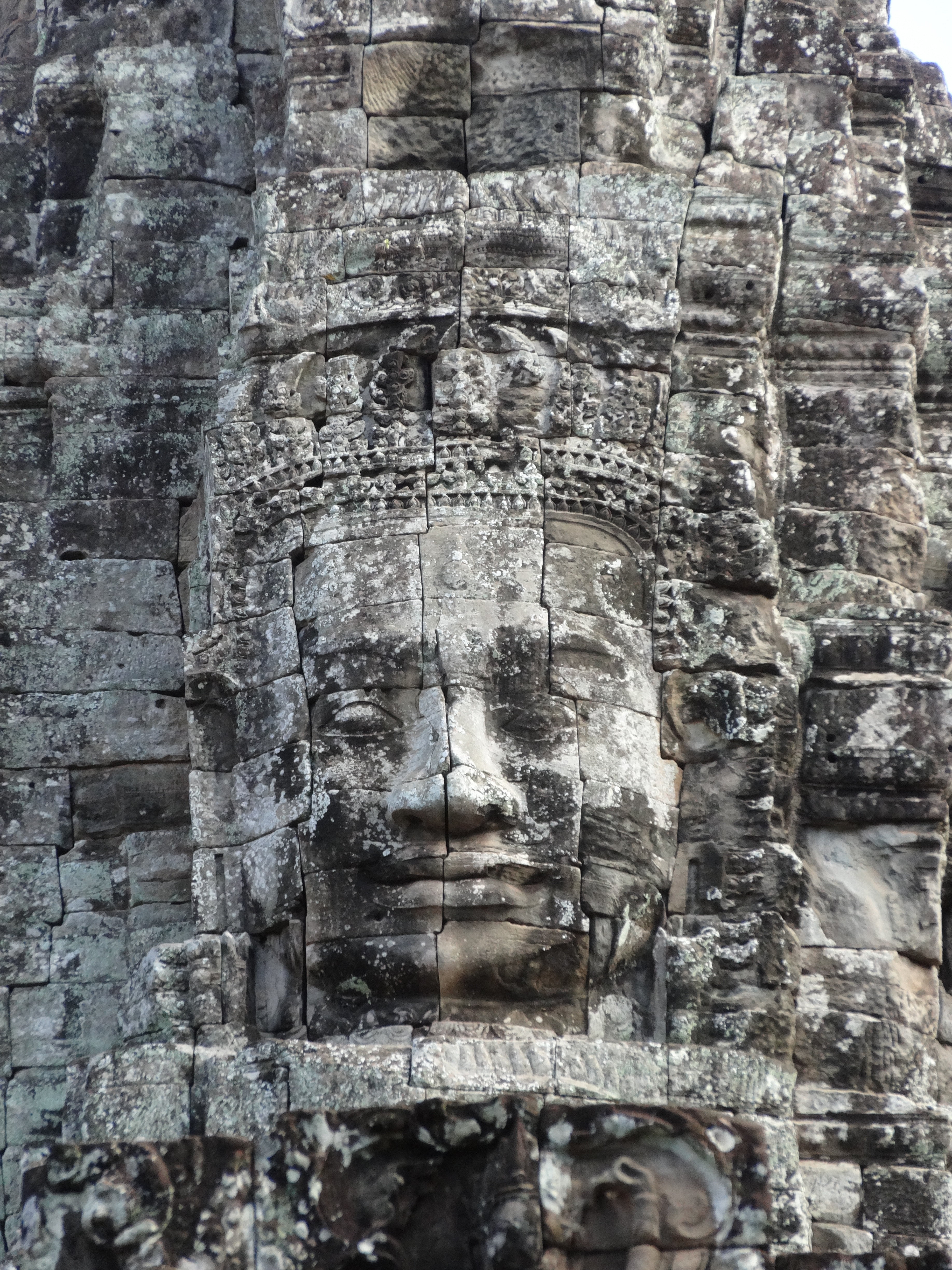 place of worship, head, statue, siem reap, building, smile, no people, sculpture, culture, built structure, creativity, ancient, bas relief, old ruin, art and craft, Phone HD Wallpaper