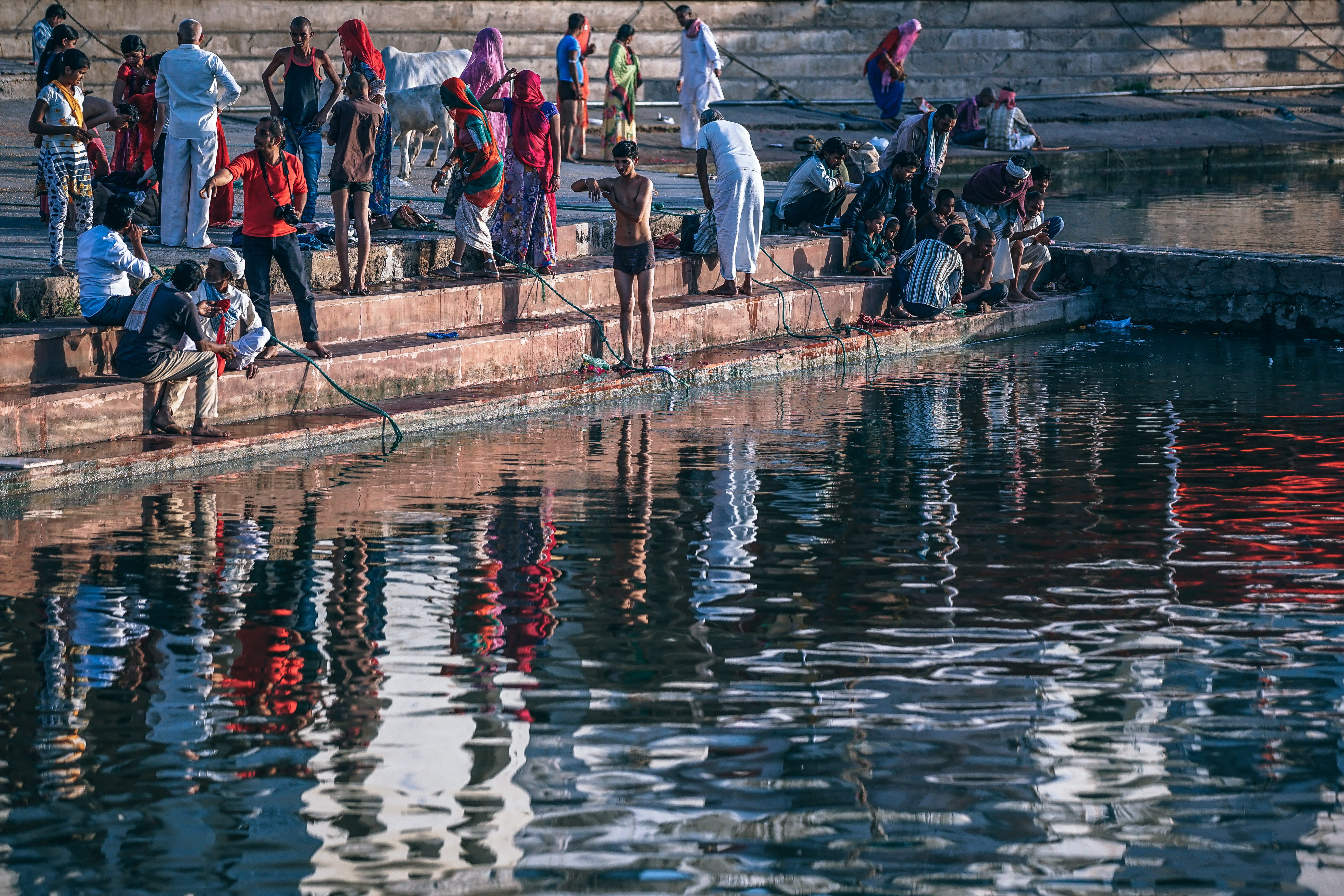 river, crowd, lake, spiritual, crowded, group, Asian, people, transportation, water, 5K, group of people, serene, india, pilgrimage, outdoors, mode of transportation, HD Wallpaper