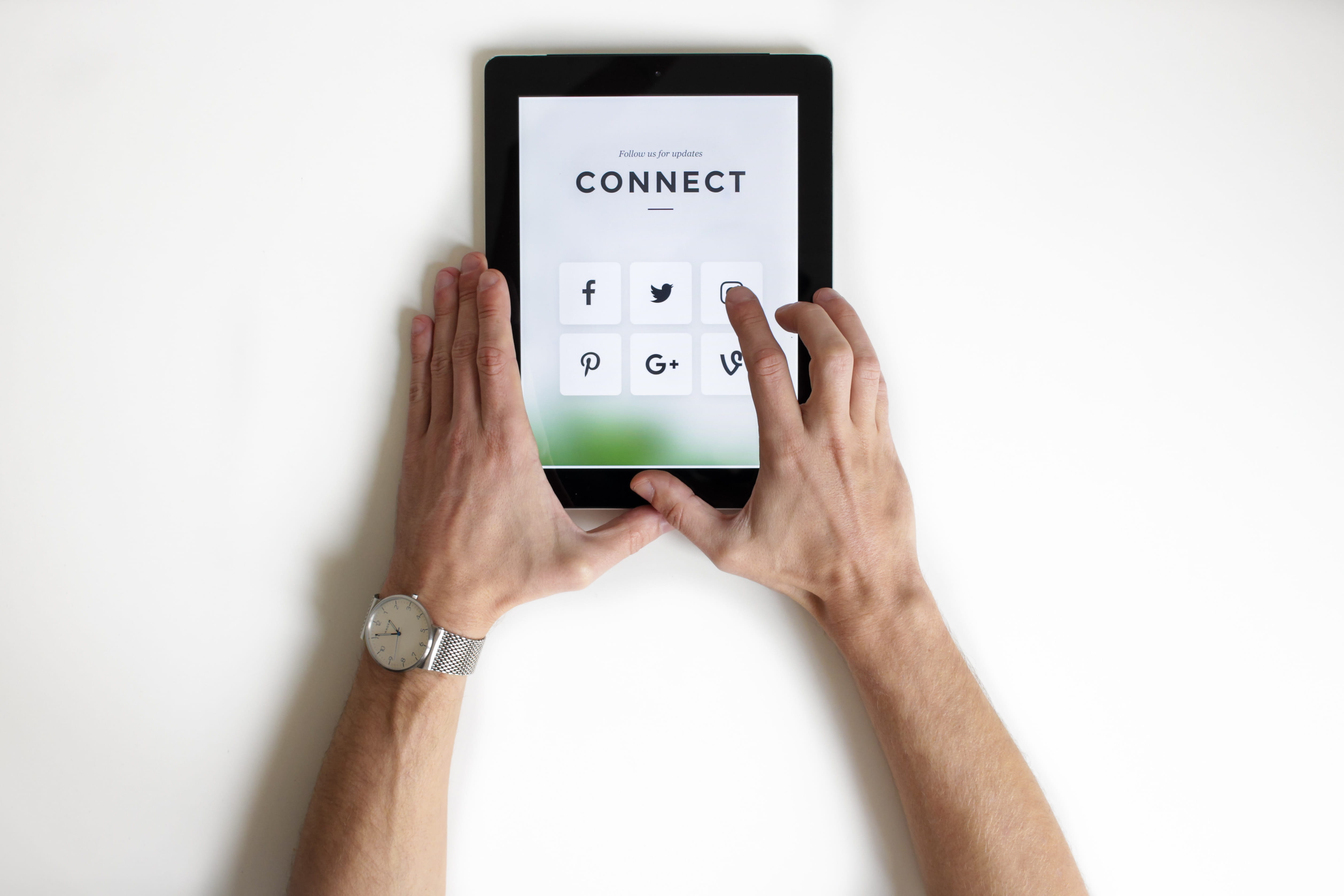 communication, portable information device, twitter, hand, human hand, person, 4K, google, choose, modern, screen, global communications, using, touch screen, HD Wallpaper