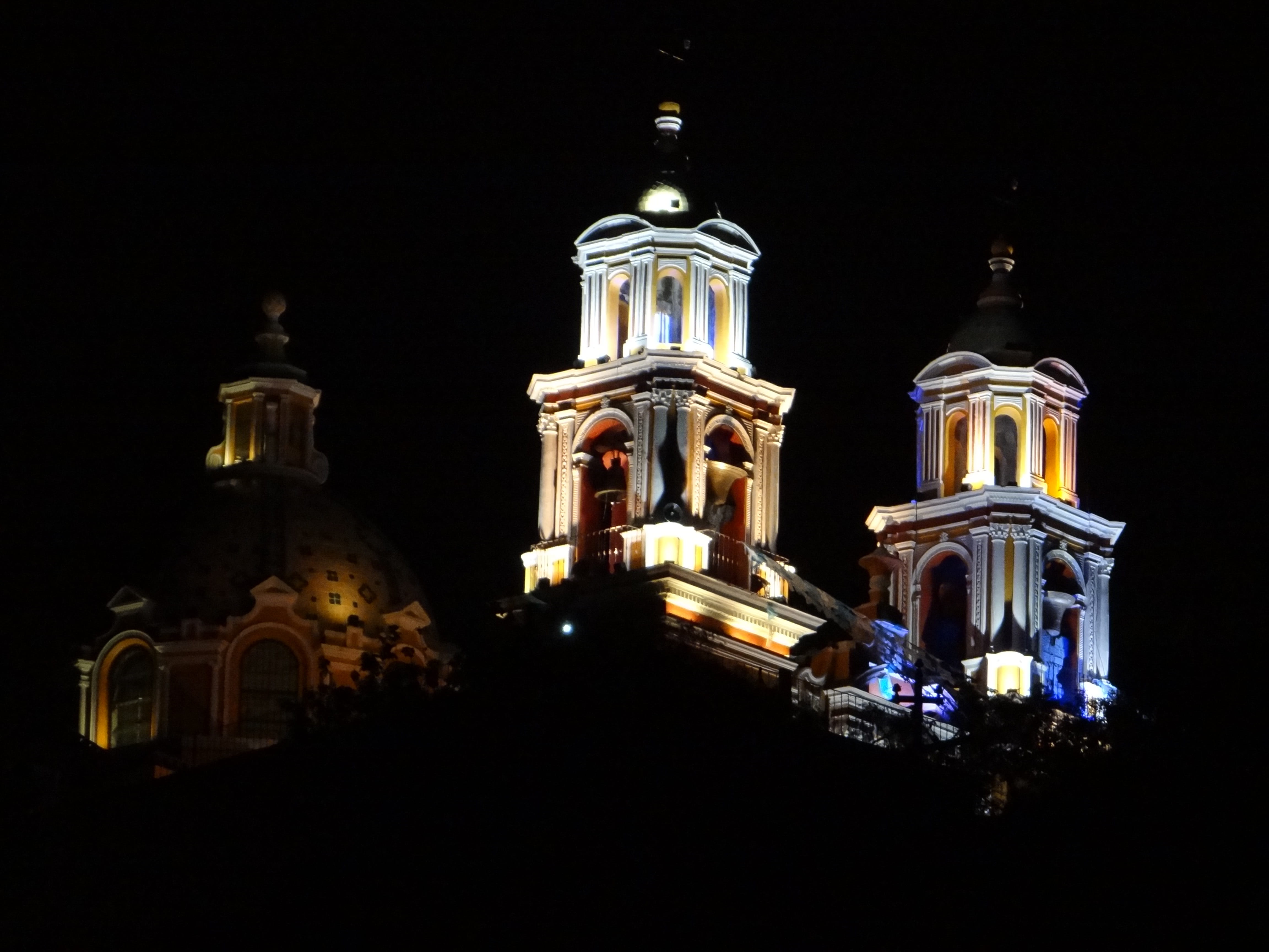 place of worship, architecture, dark, building exterior, 4K, outdoors, night, the past, built structure, low angle view, belief, illuminated, spirituality, HD Wallpaper