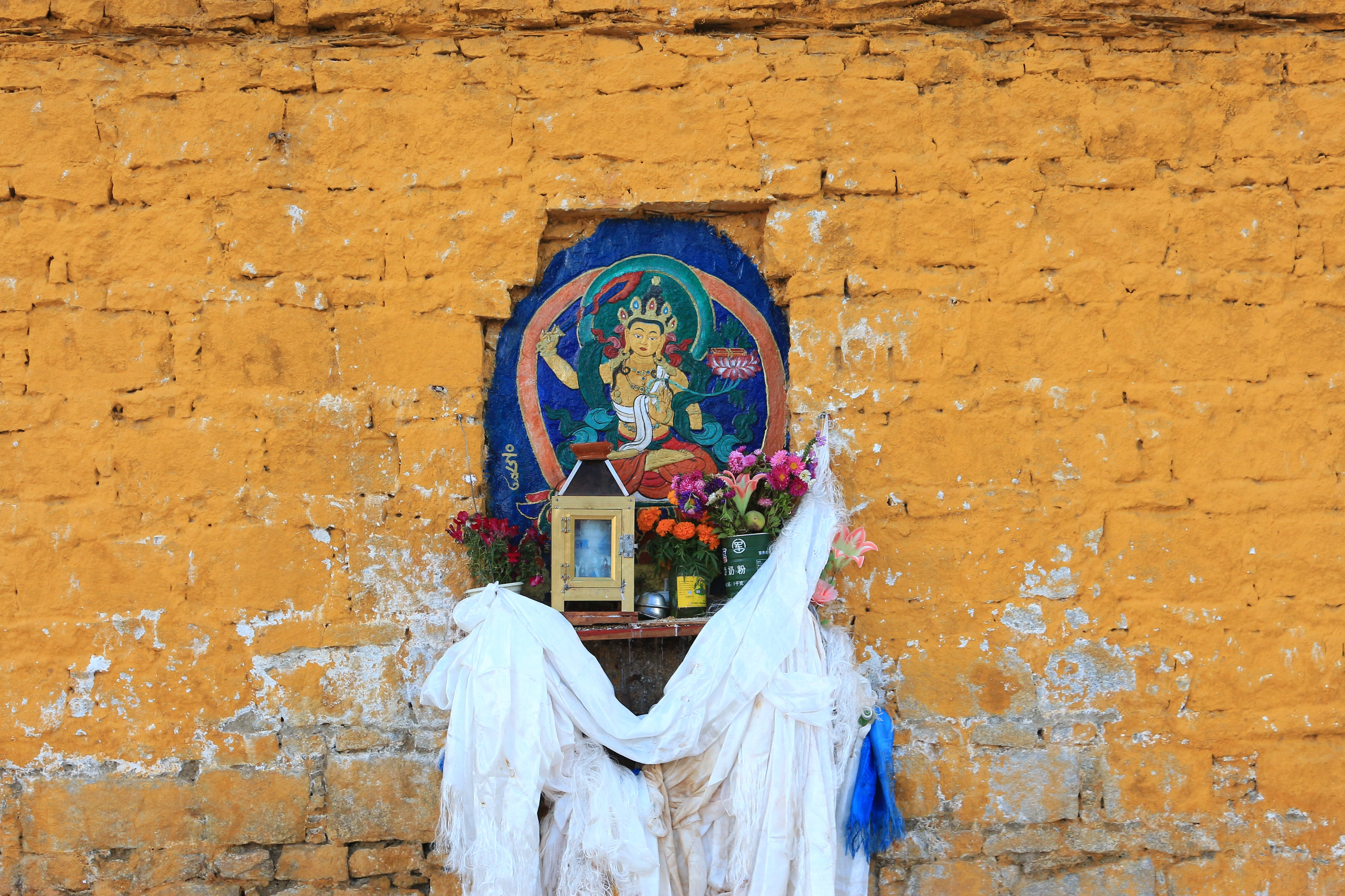 local, tibet, representation, wall, human representation, outdoors, place of worship, building exterior, buddha statues, creativity, religion, wall - building feature, HD Wallpaper