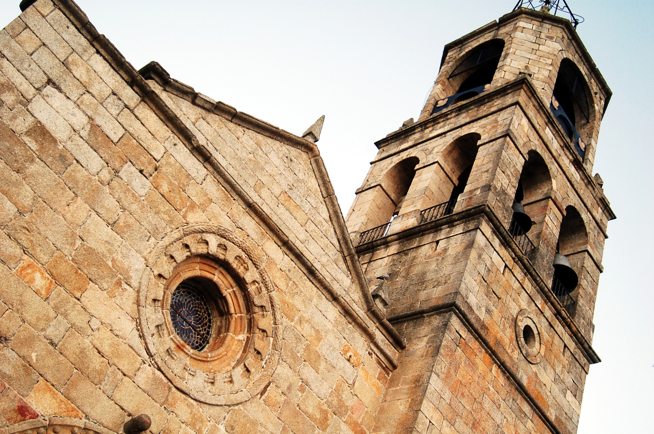 facade, clock, church, rose window, building exterior, belief, history, old town, clear sky, 1080P, low angle view, religion, sky, structure, building, HD Wallpaper
