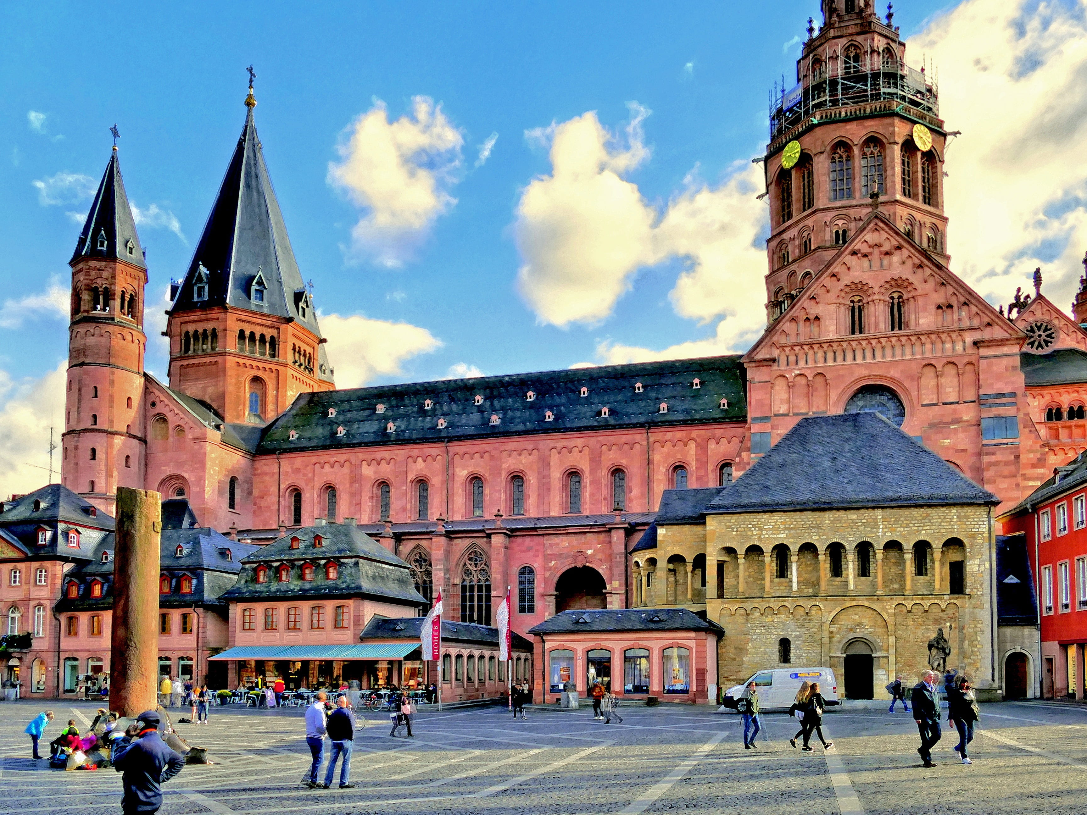 historic, old town, town, urban, incidental people, landmark, culture, cathedral, the past, architecture, building exterior, history, cloud - sky, historical, HD Wallpaper