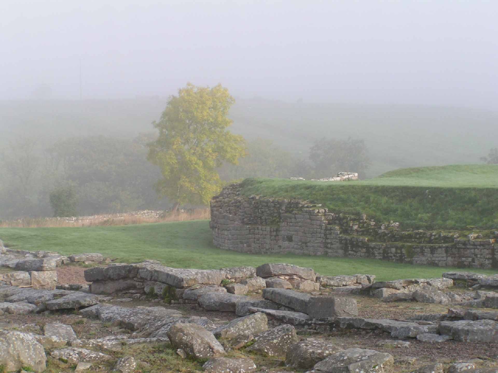 sky, outdoors, old ruin, 1080P, stone wall, tranquil scene, environment, landscape, hadrians wall, ancient, fog, tree, atmospheric, ancient civilization, HD Wallpaper
