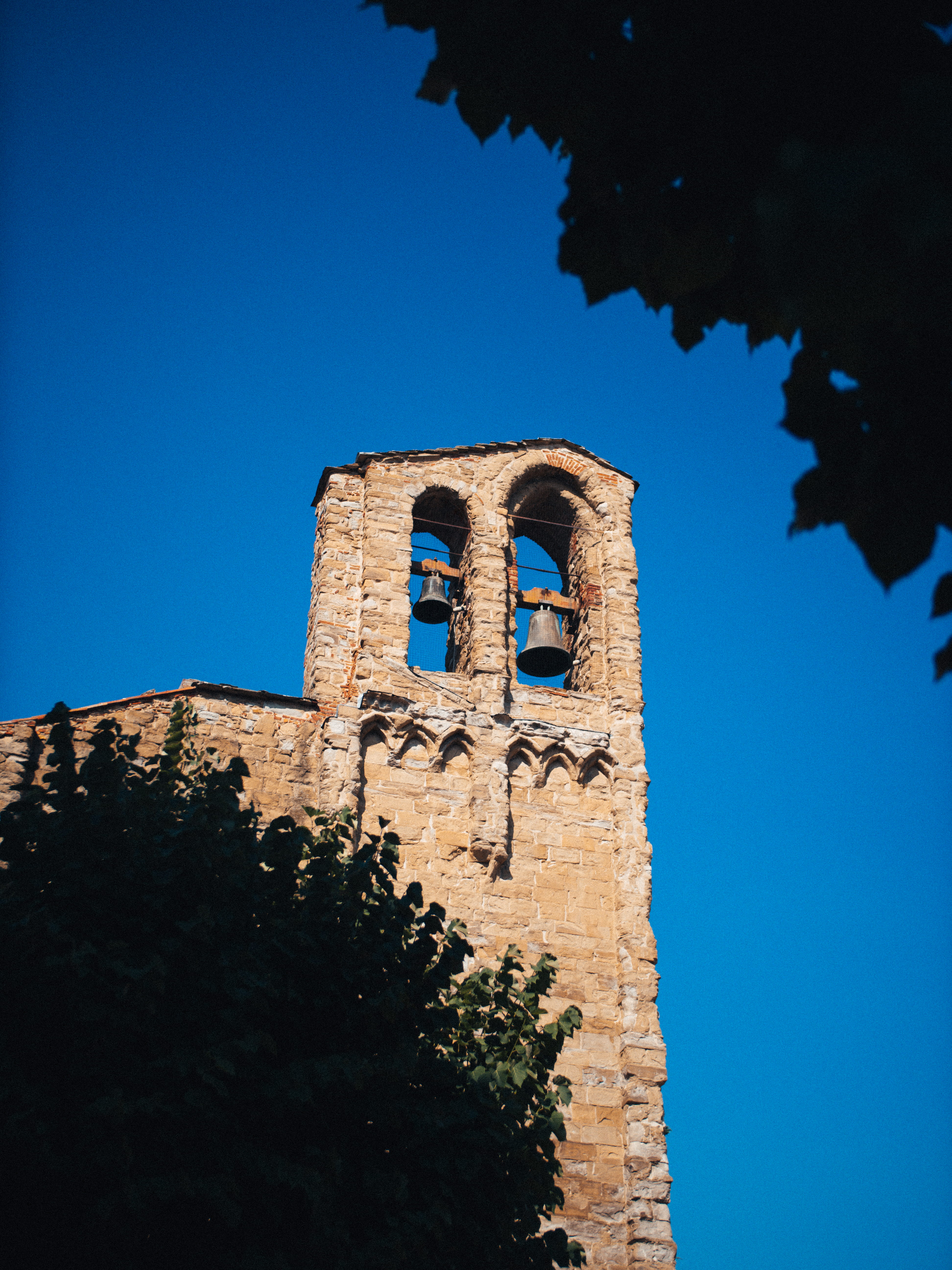 bell tower, old, church, ruins, sky, ancient civilization, architecture, italie, built structure, tree, bricked, belief, fort, building, blue sky, blue, Phone HD Wallpaper
