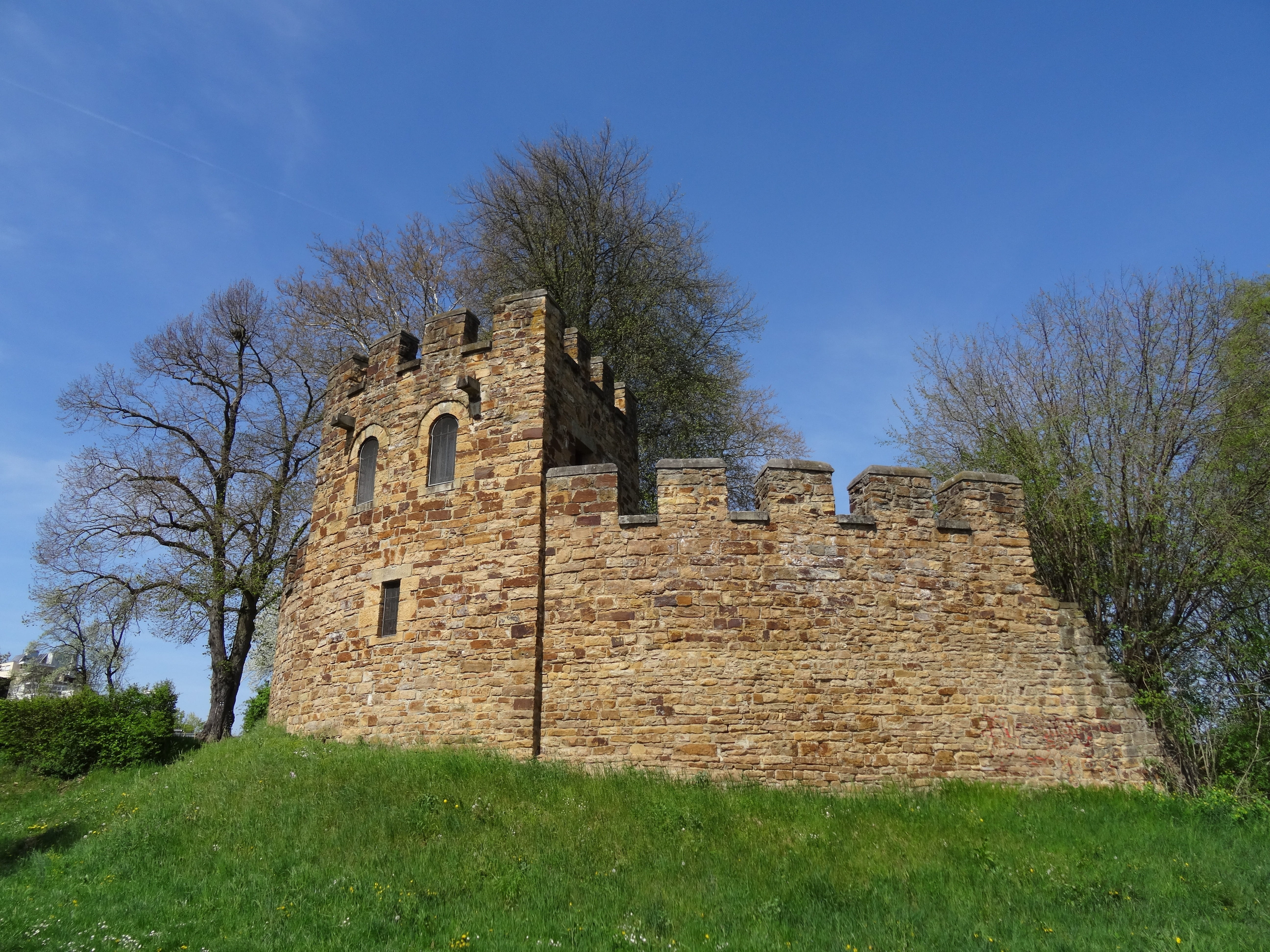 built structure, grinario, building exterior, sky, plant, field, old ruin, nature, castle, wall, fixing, the past, 5K, deterioration, building, grass, HD Wallpaper