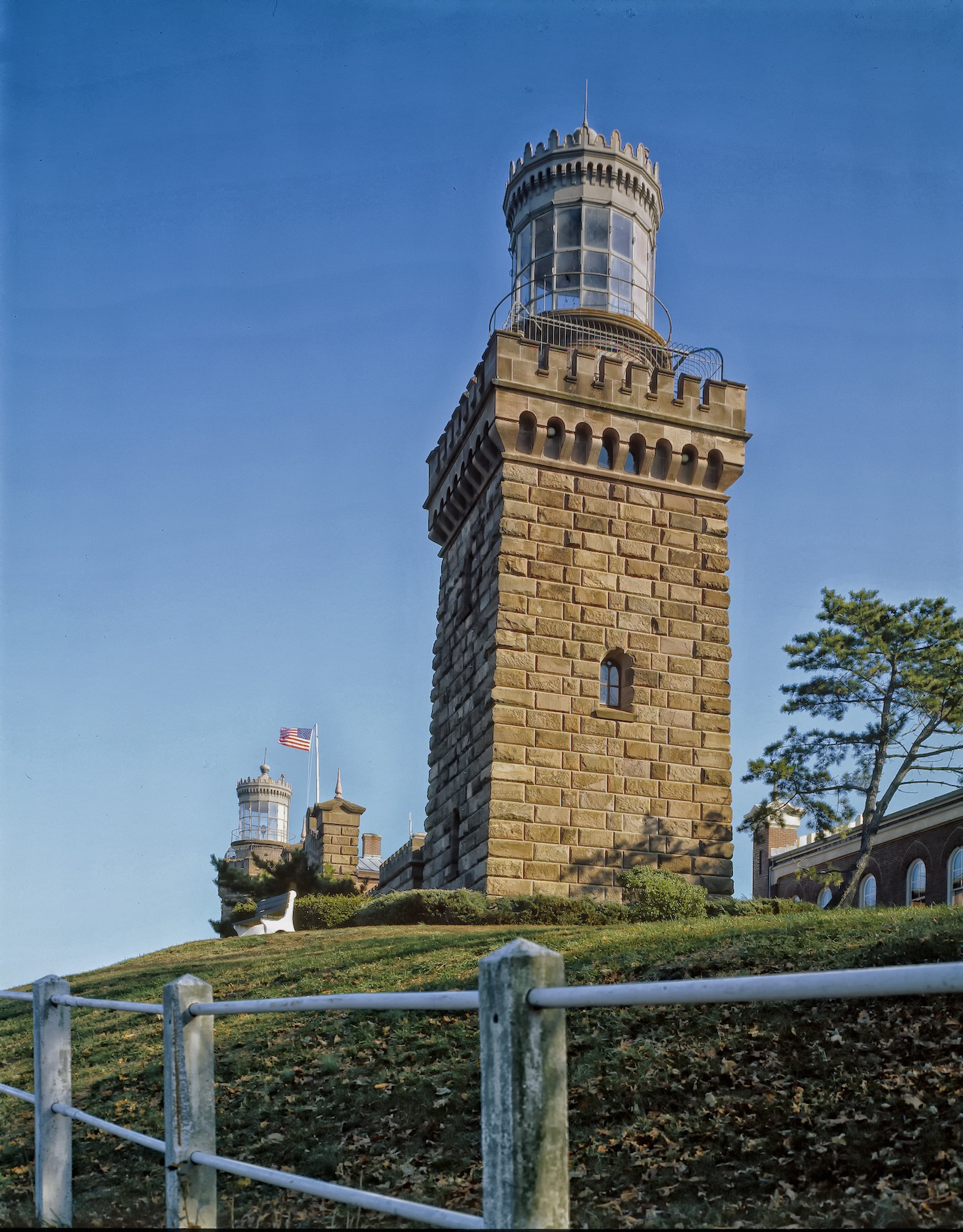 outdoors, clear sky, landmark, architecture, scenic, day, lighthouse, low angle view, lighthouses, lookout tower, blue, navesink twin lights, security, Phone HD Wallpaper