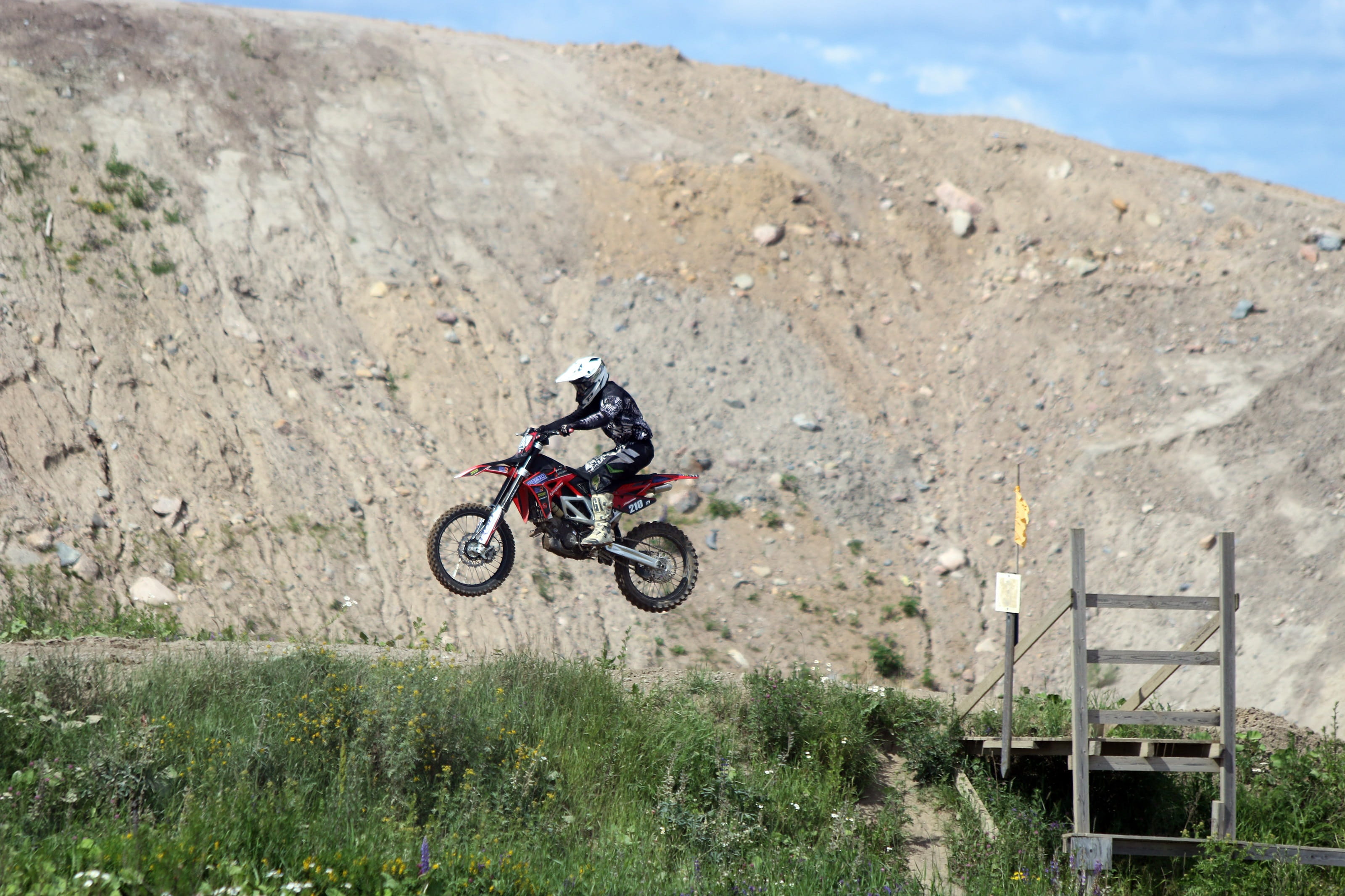 sports Race, Motocross, flying, real people, transportation, men, land, field, skill, one Person, cycling, riding, Motorbike, action, adventure, mountain Bike, HD Wallpaper