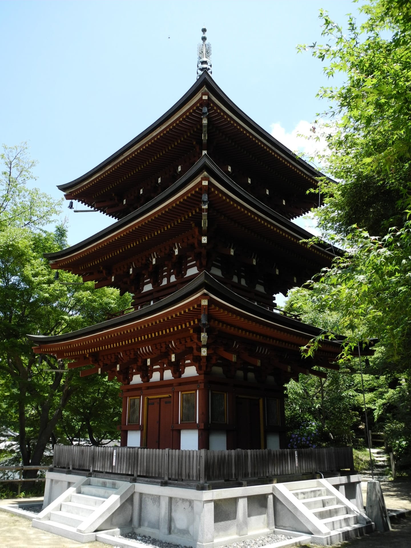 eaves, architecture, day, outdoors, Okadera, low angle view, Story, city, buddhism, design, Pagoda, sky, temple - Building, ornate, architecture And Buildings, Phone HD Wallpaper