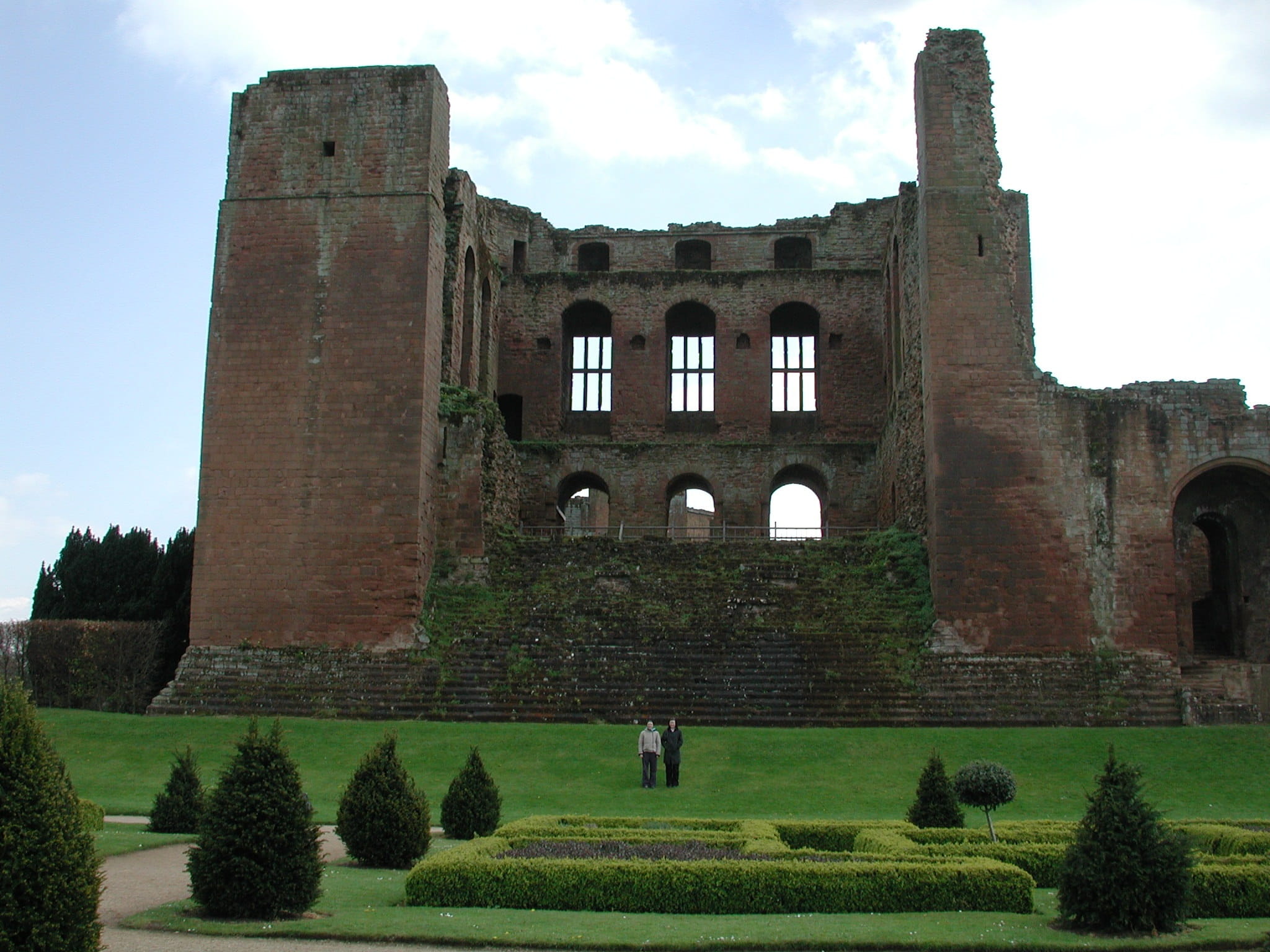ruined, Castle, tourism, heritage, nature, outdoors, sky, hedge, england, old ruin, plant, stronghold, travel destinations, british, warwickshire, the past, HD Wallpaper