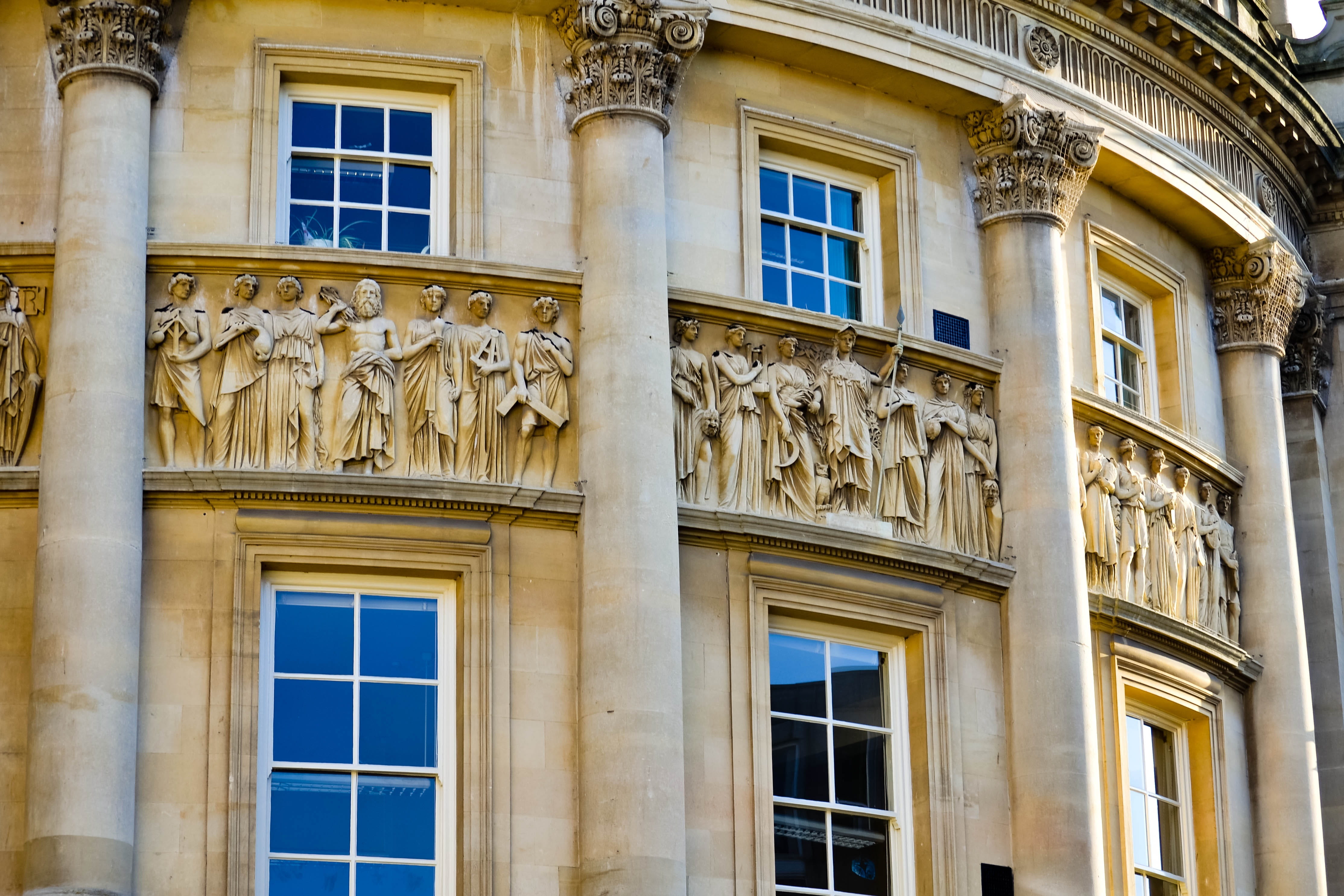 britain, low angle view, art and craft, backgrounds, window, no people, roman, heritage, human representation, day, uk, sculpture, building exterior, built structure, HD Wallpaper