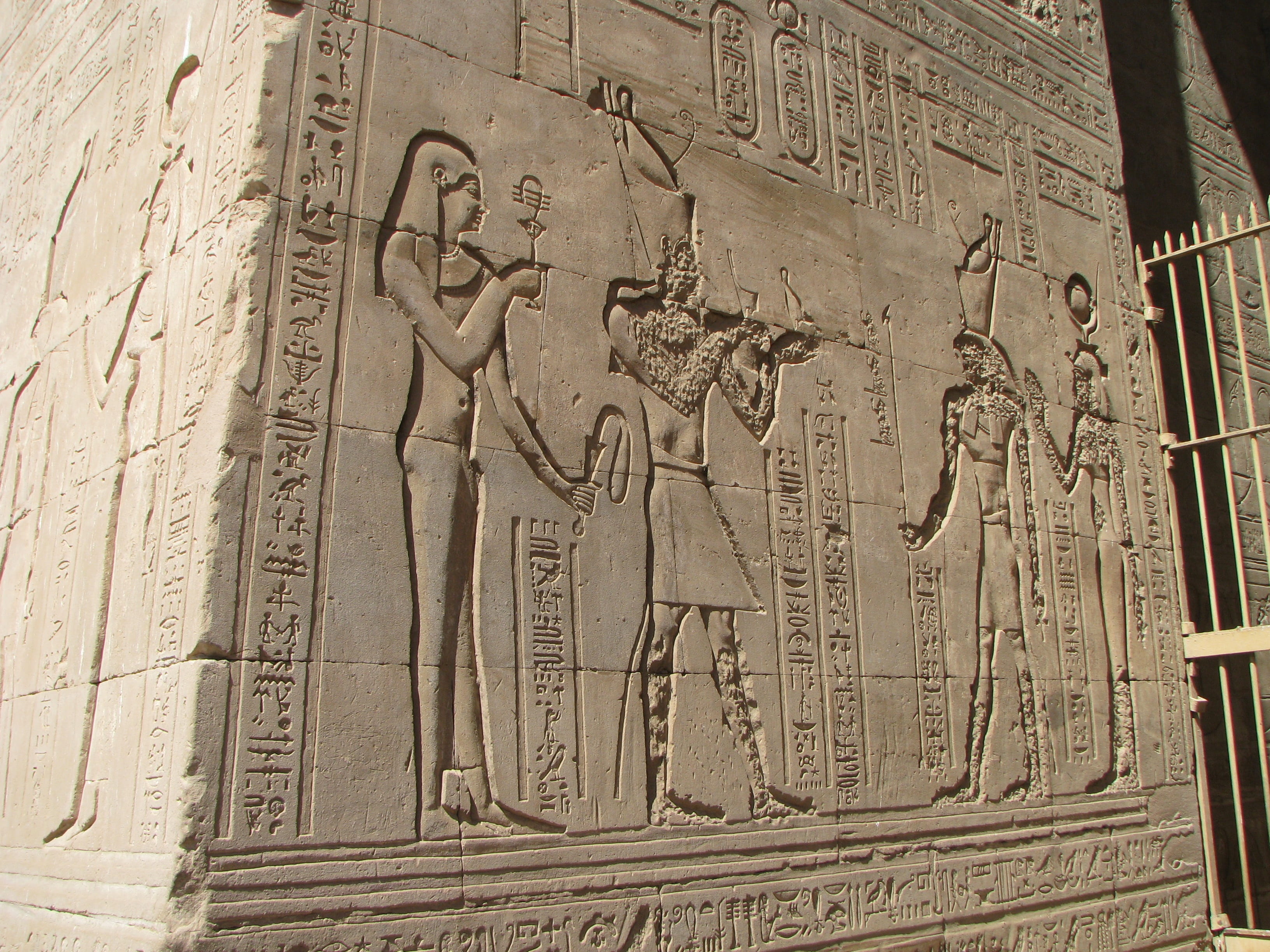 egypt, ancient, carving - craft product, creativity, temple, architecture, travel destinations, representation, carving, art and craft, archaeology, human representation, HD Wallpaper