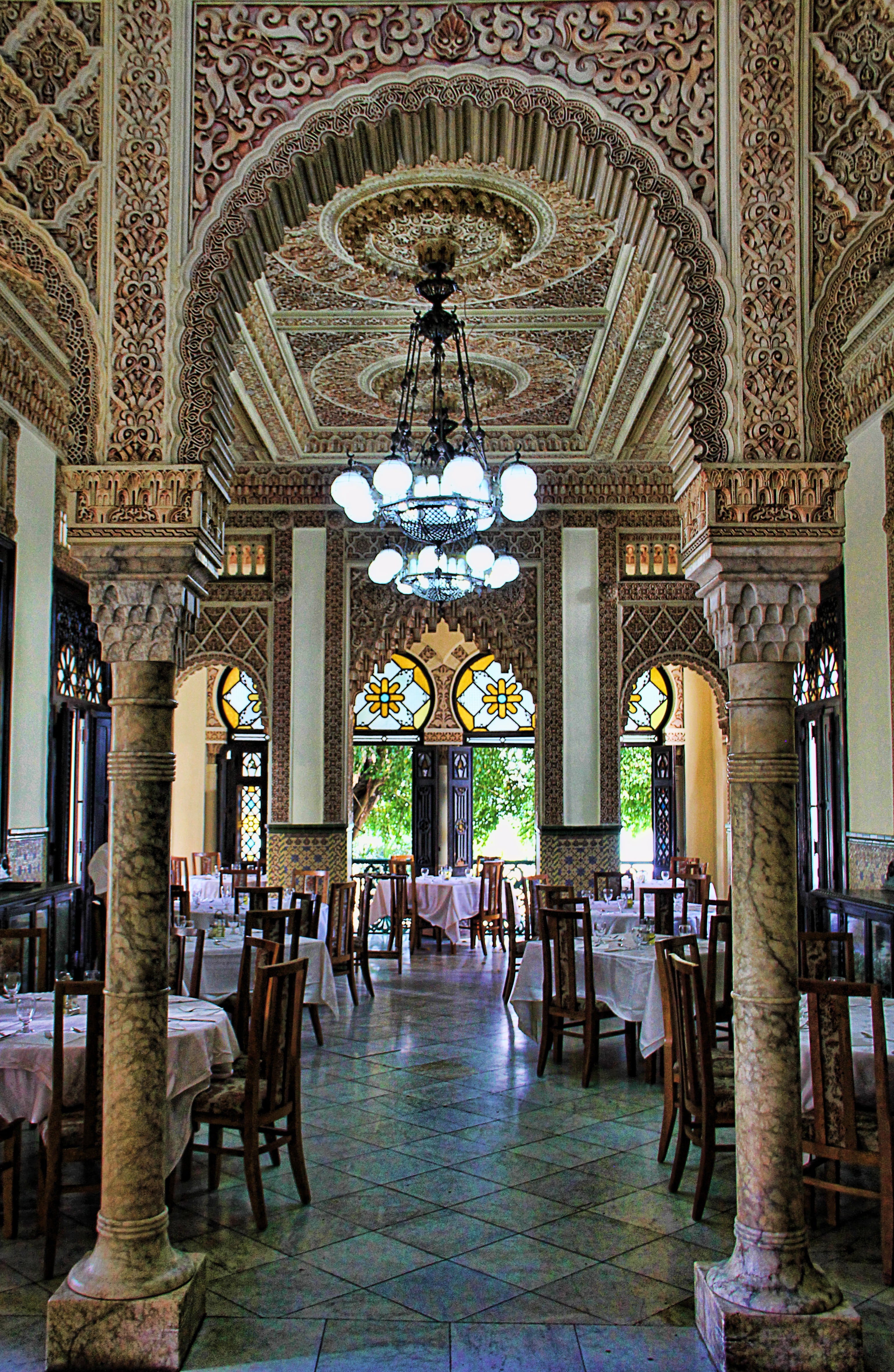 cuba, moorish style, seat, cafe, business, day, architecture, 4K, indoors, travel destinations, built structure, travel, table, ceiling, restaurant, no people, Phone HD Wallpaper