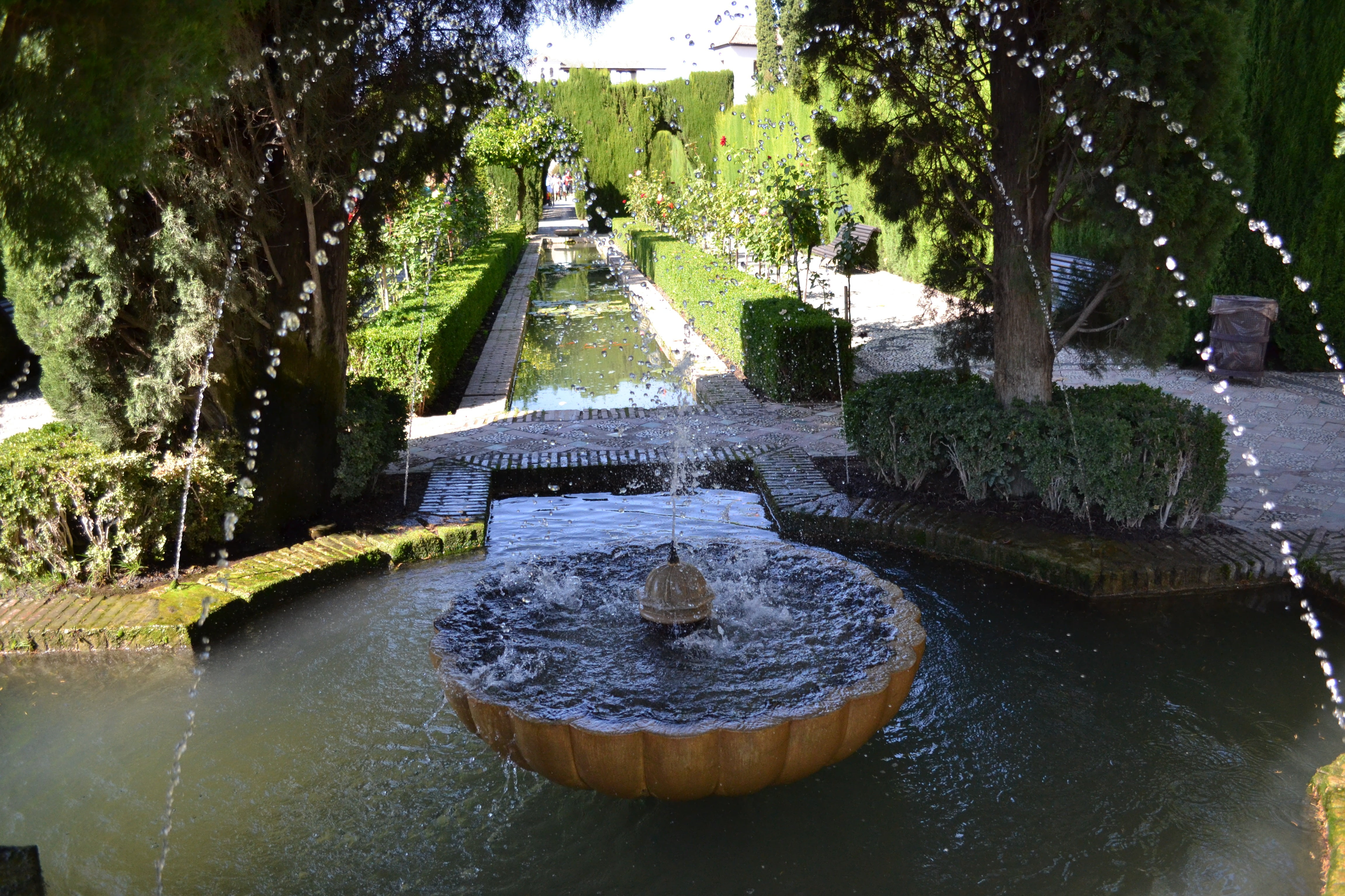 flowing water, formal garden, alhambra, 4K, flowing, park, garden, outdoors, spraying, architecture, built structure, park - man made space, no people, HD Wallpaper