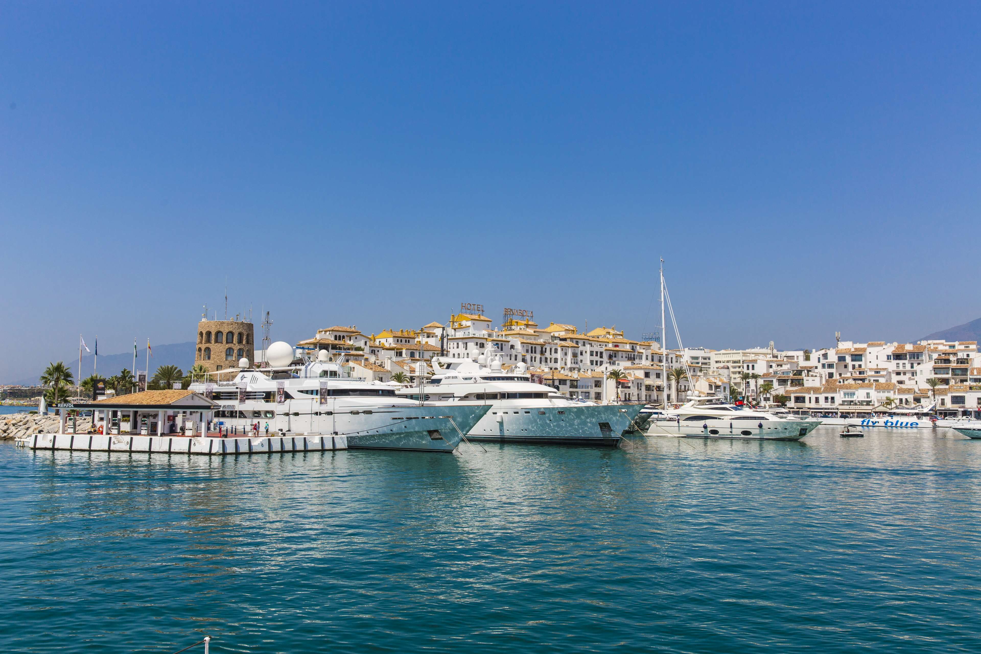 no people, mode of transportation, clear sky, puerto banus, sky, nature, city, travel destinations, 4K, sea, travel, built structure, luxury, nautical vessel, HD Wallpaper