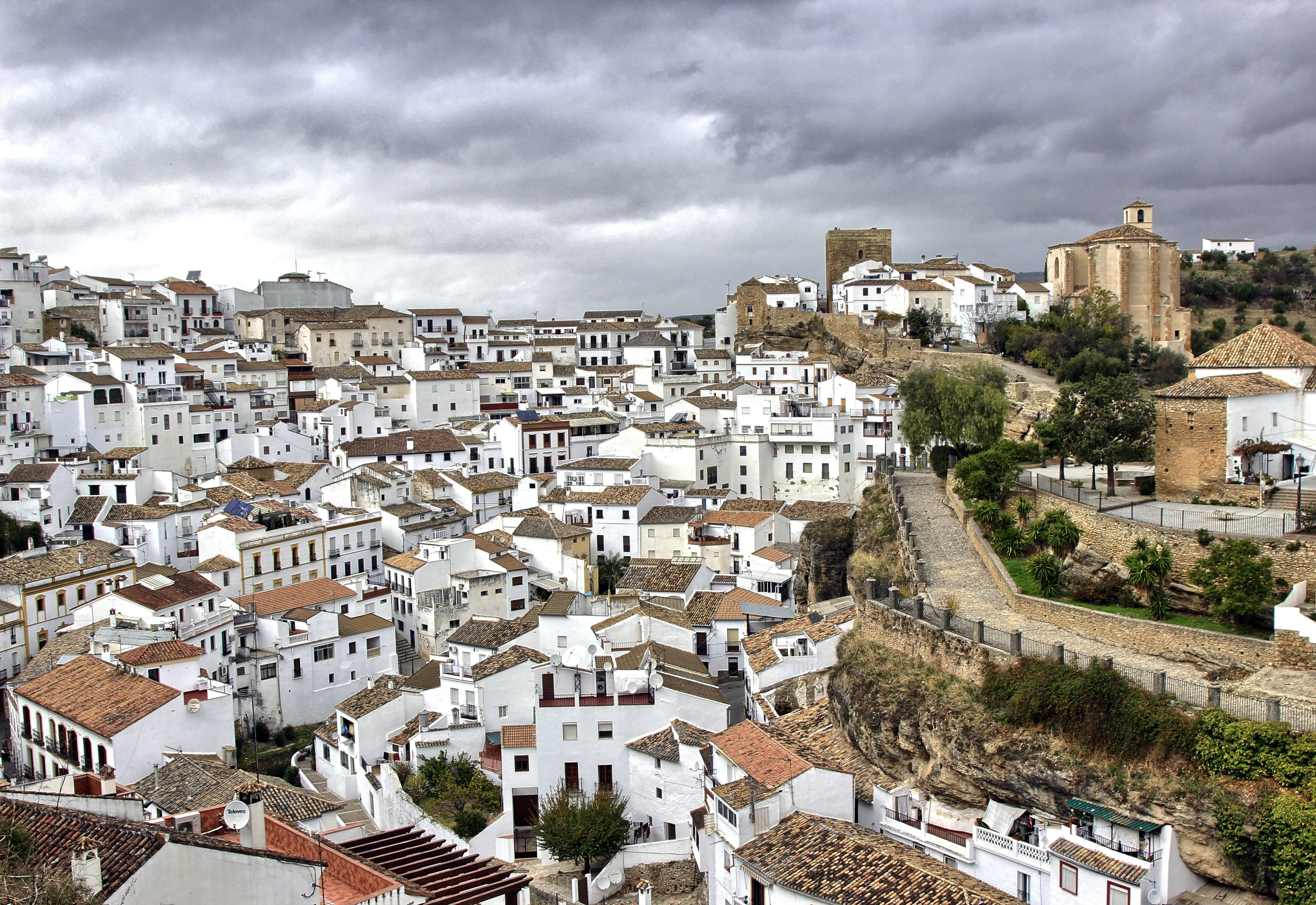 roof, city, 4K, cadiz, setenil, community, house, architecture, sky, townscape, apartment, cityscape, town, landscape, crowded, built structure, crowd, HD Wallpaper