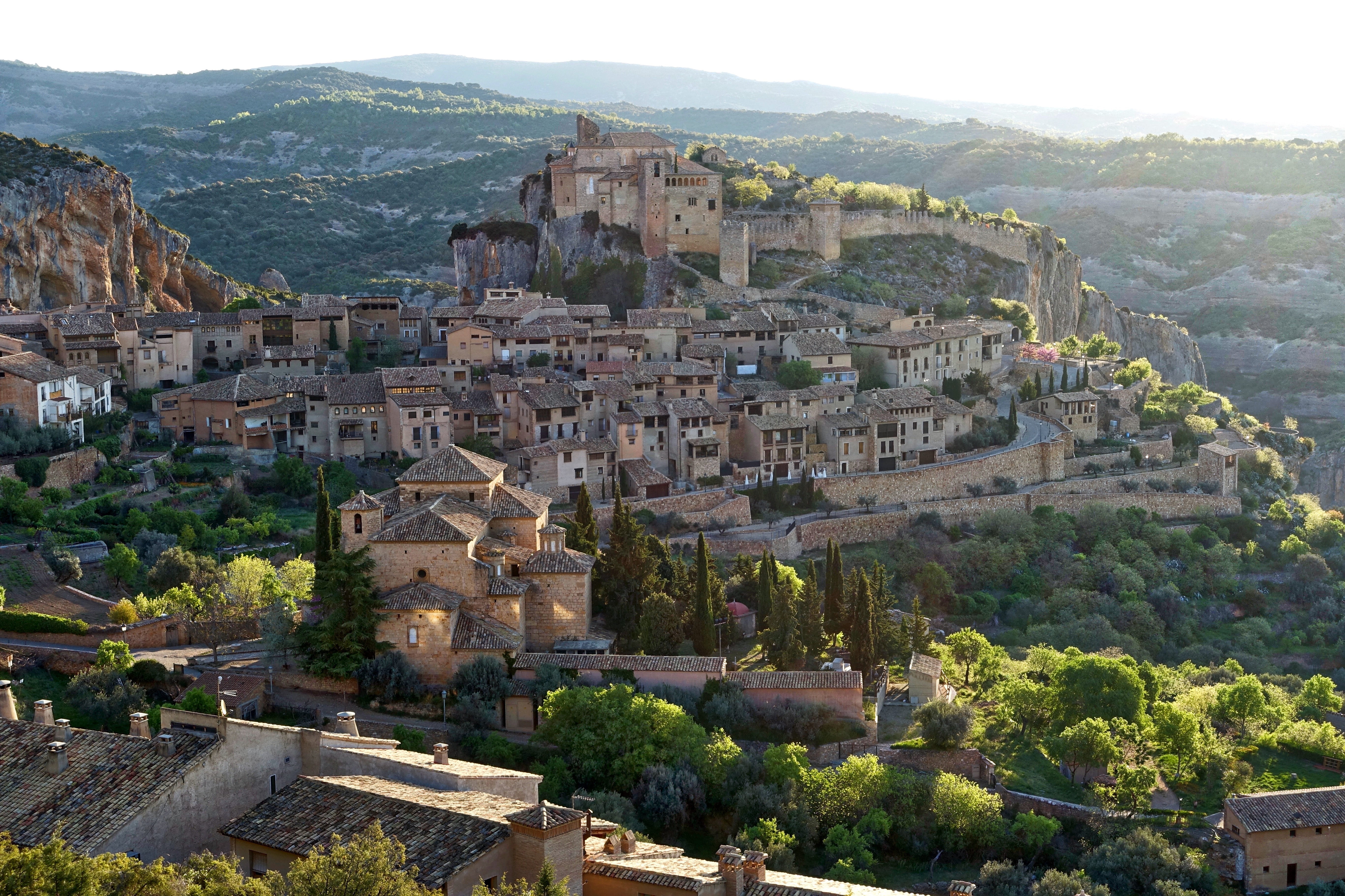 mountain, built structure, historic, day, history, 5K, town, alquezar, outdoors, architecture, famous, city, archaeology, tree, nature, plant, tourism, HD Wallpaper