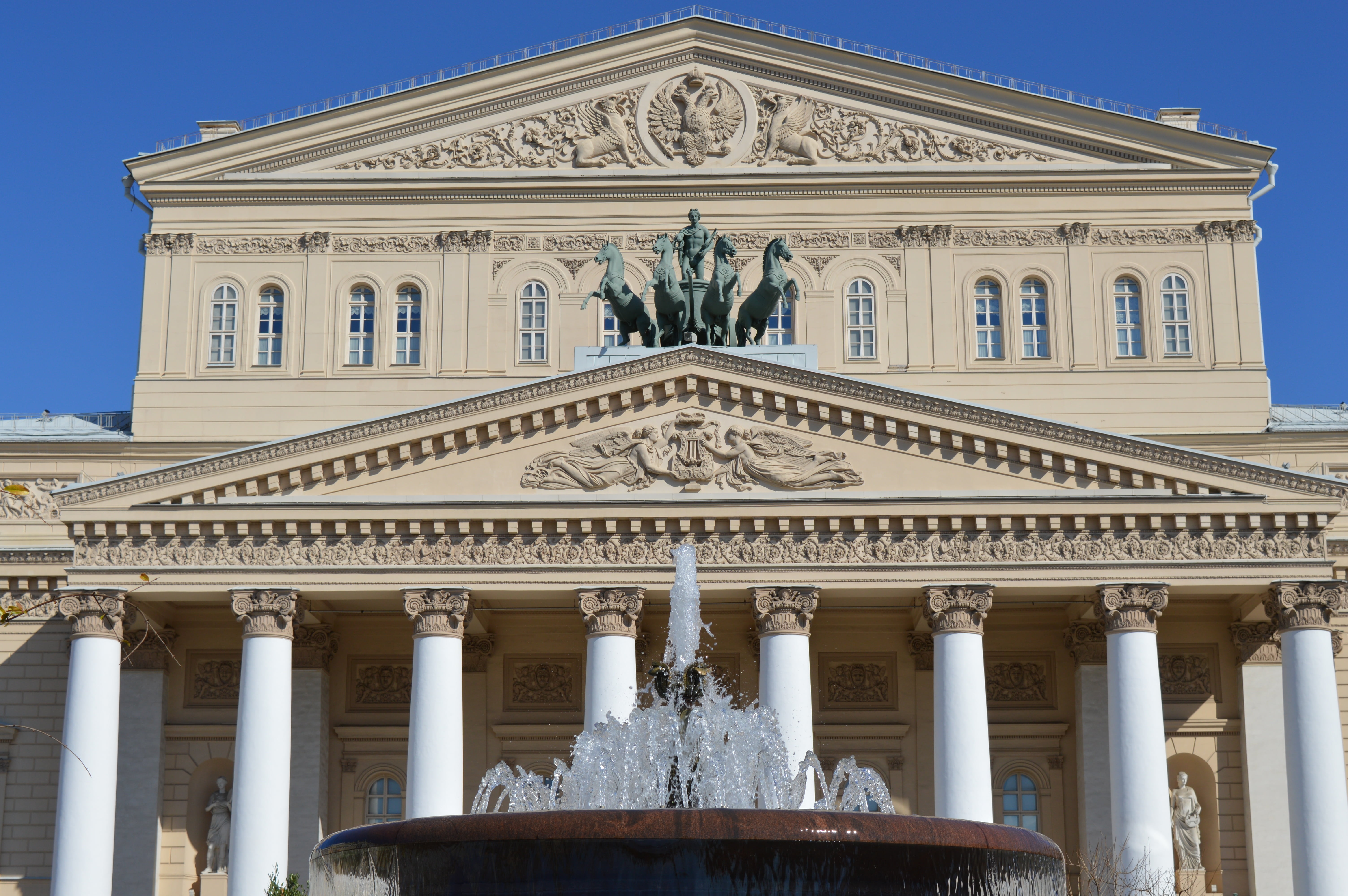 moscow, bolshoi theatre, courthouse, city, architecture, built structure, brown, the façade of the, neo-classical, antiquity, tourism, pediment, building, HD Wallpaper
