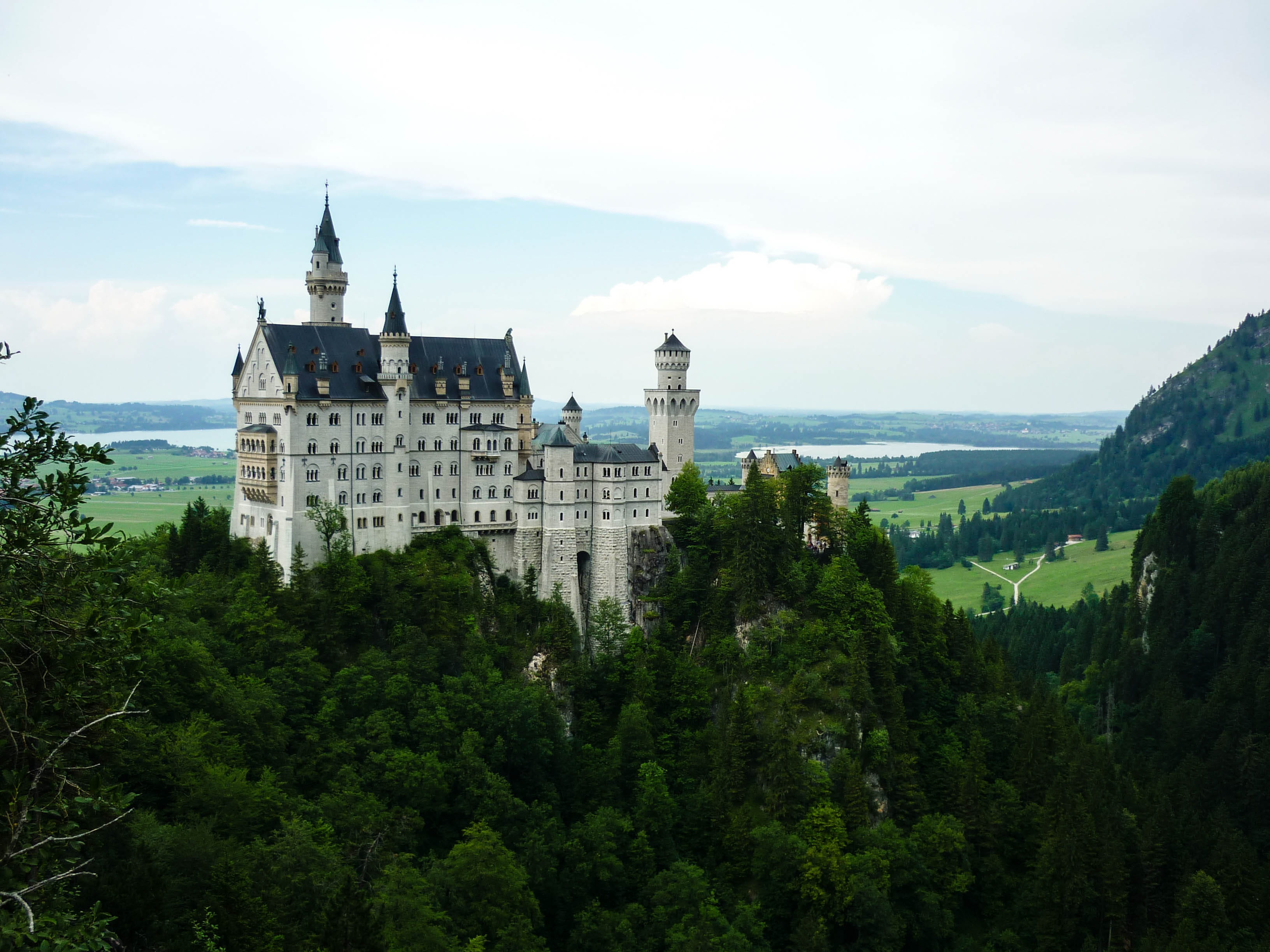 mountain, cloud - sky, Palace, tourism, growth, building, scenery, 2K, spire, green, green color, neuschwanstein castle, architecture, fairy, fairytale, HD Wallpaper