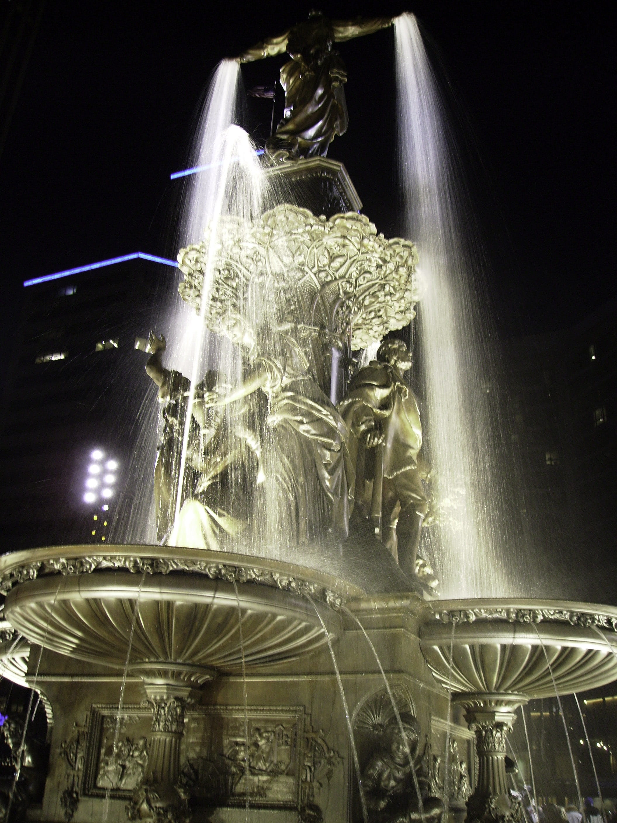low angle view, United States, Ohio, cincinnati, representation, famous Place, Tyler Davidson Fountain, photos, long exposure, tyler davison fountain, architecture, Phone HD Wallpaper