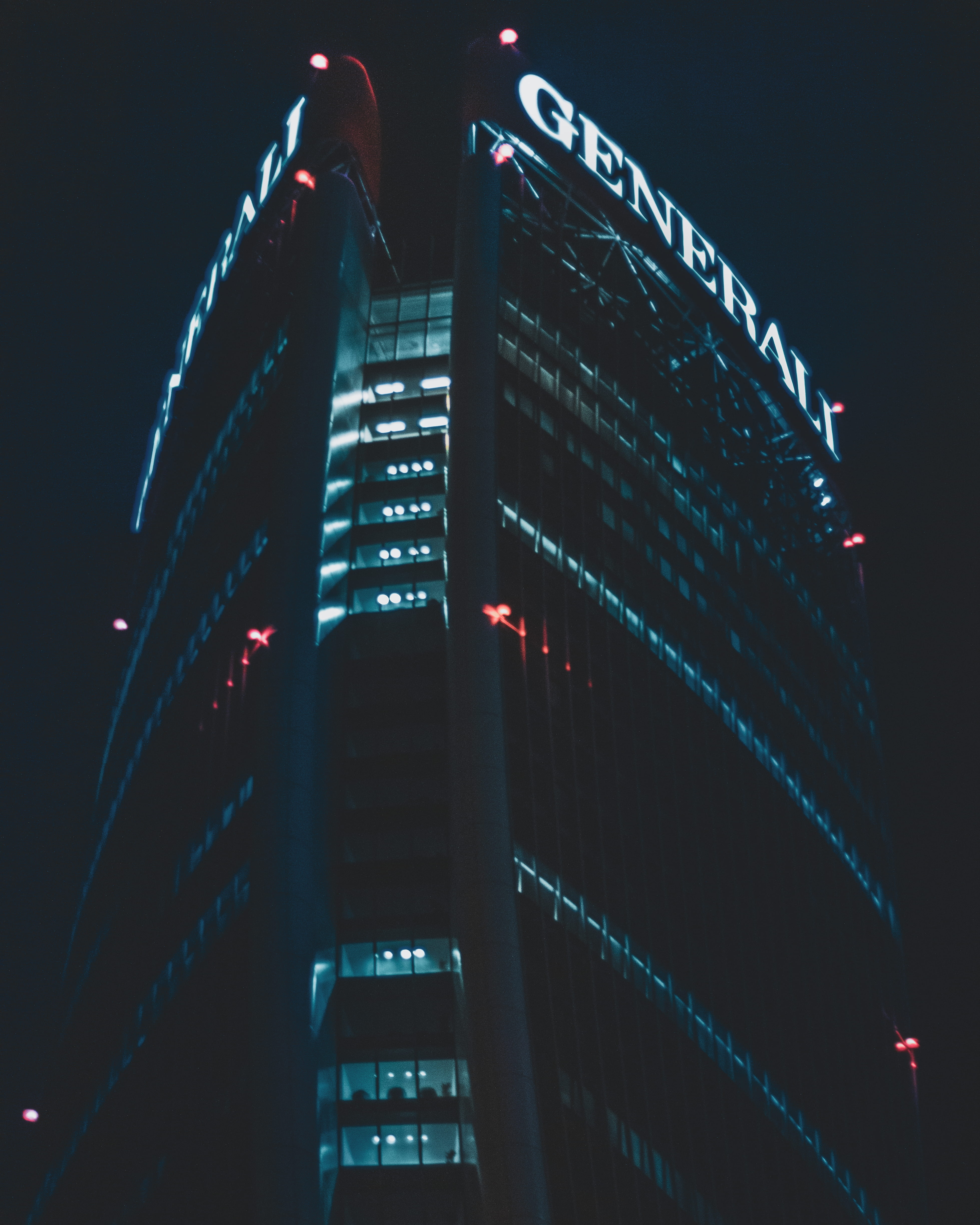 nature, town, nightlife, mi, light, tall - high, italia, city, building exterior, black, milano, urban, financial district, night, low angle view, metropolis, Phone HD Wallpaper