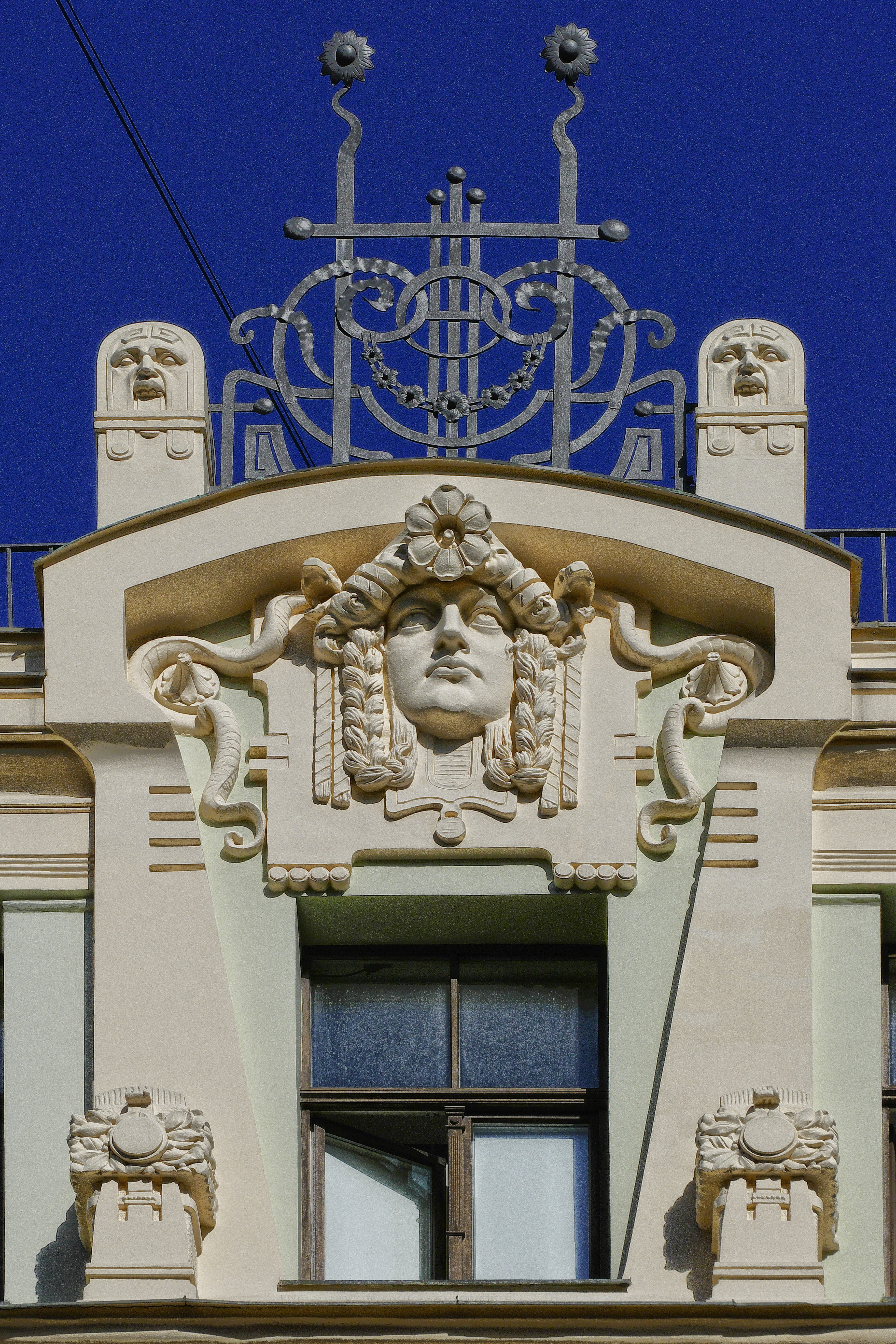 latvia, female likeness, old town, ornate, art nouveau, baltic states, building exterior, belief, secessionists, low angle view, religion, representation, Phone HD Wallpaper
