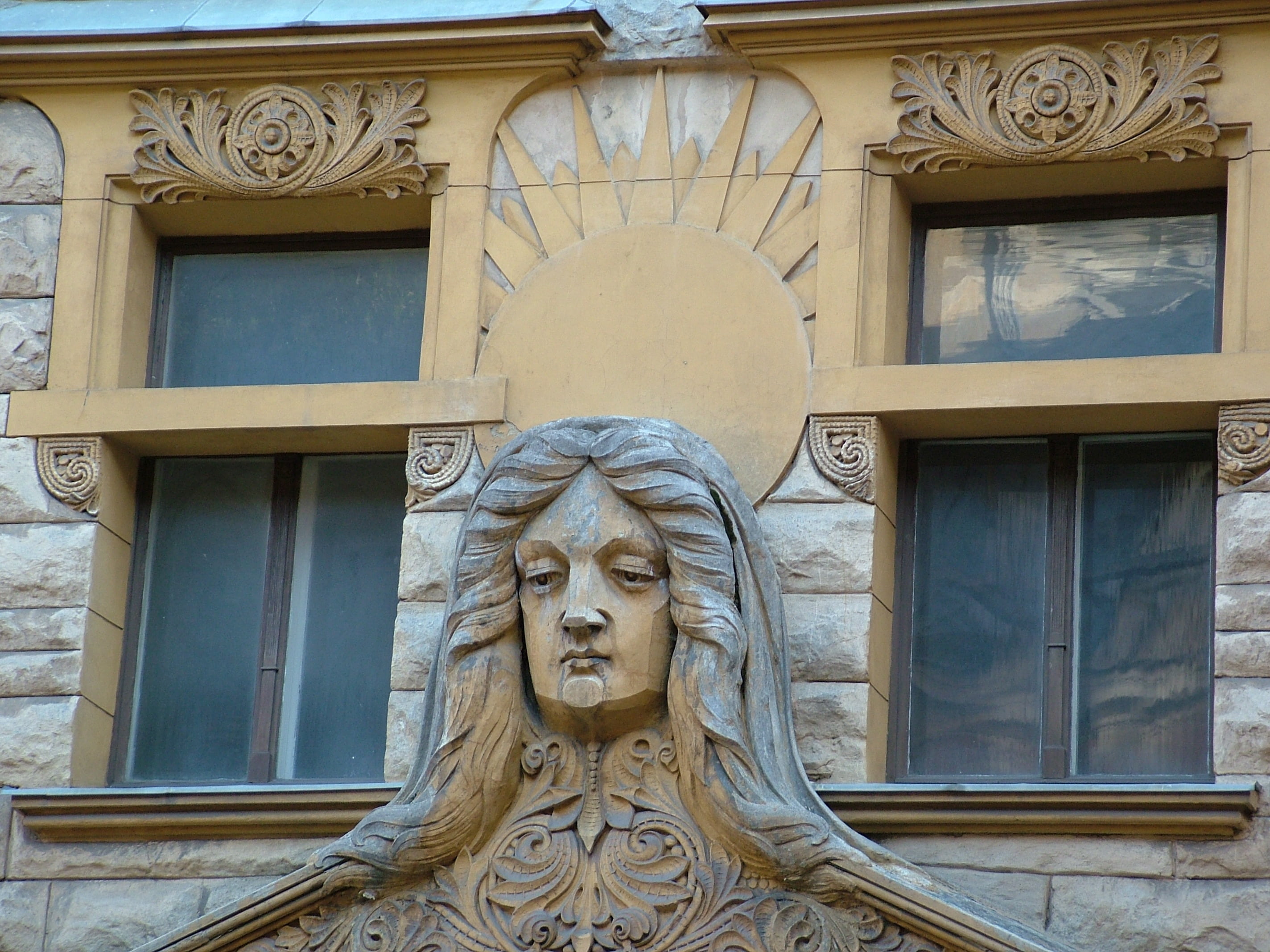 human representation, building, male likeness, old town, the past, history, window, art nouveau, built structure, sculpture, statue, bas relief, representation, HD Wallpaper