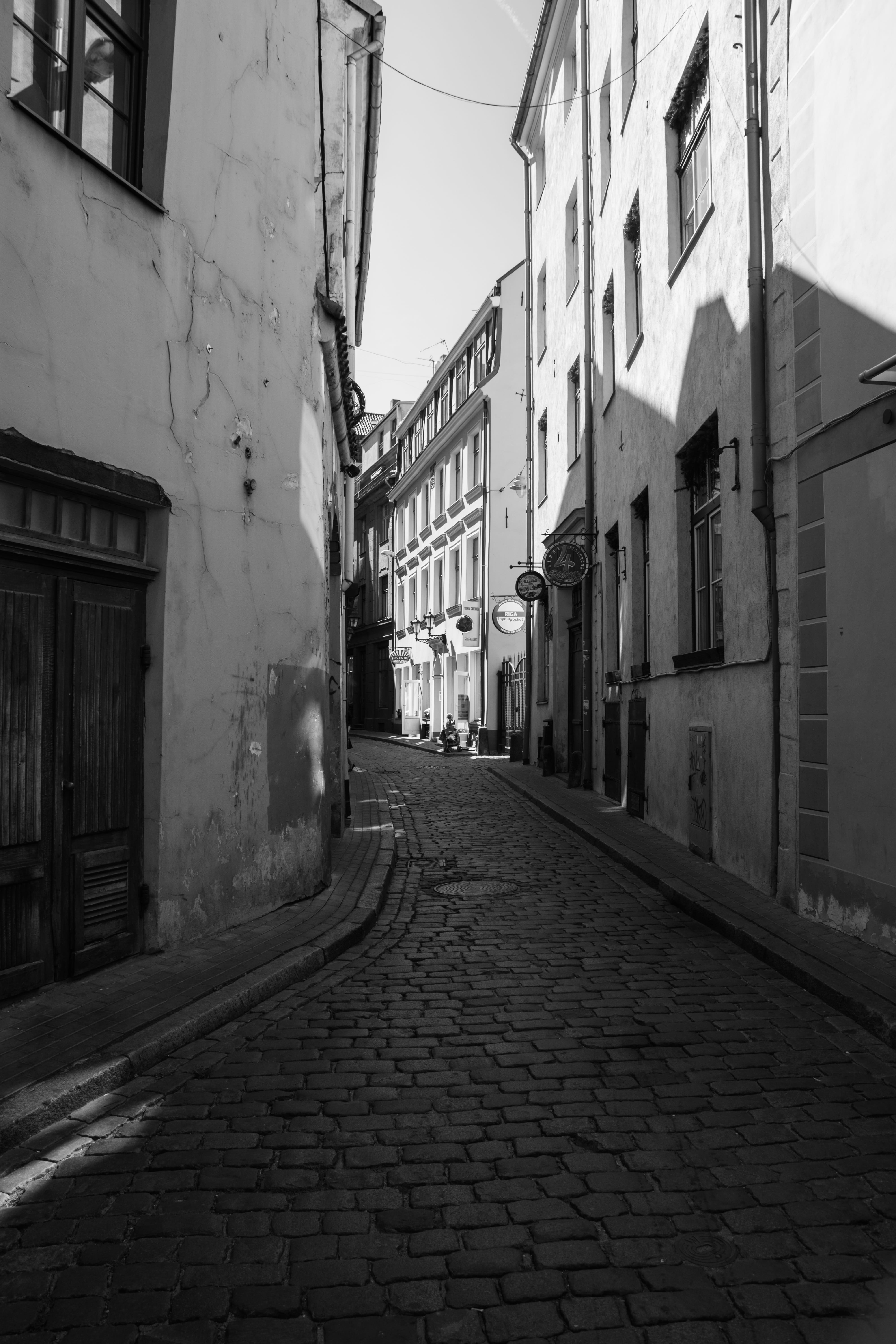 architecture, road, old, day, nature, building, old town, paving stones, 5K, cobblestones, built structure, house, riga, residential district, outdoors, Phone HD Wallpaper