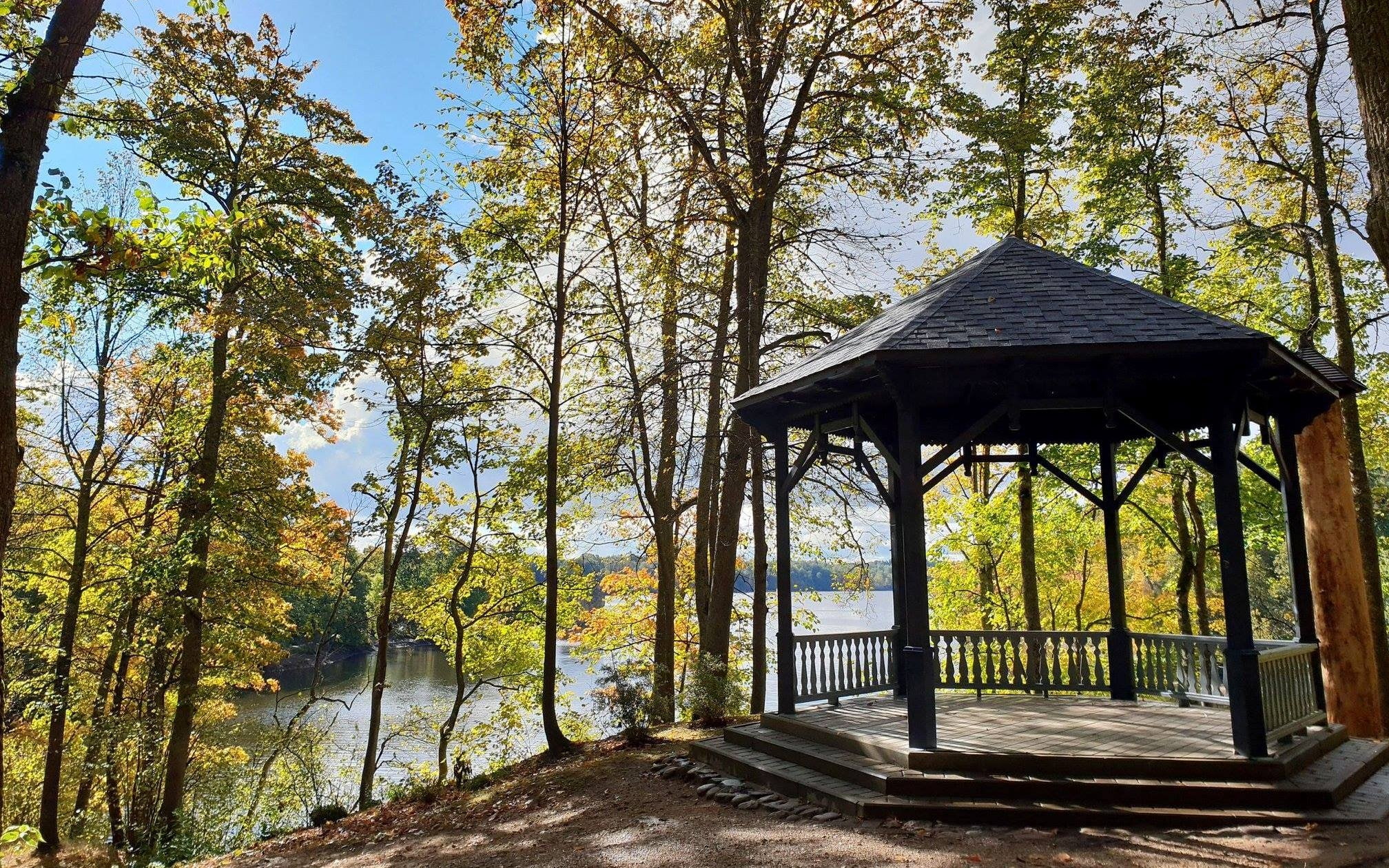 trees, architecture, land, Latvia, day, no people, tranquility, built structure, water, direction, beauty in nature, gazebo, sunlight, River Daugava in Latvia, HD Wallpaper
