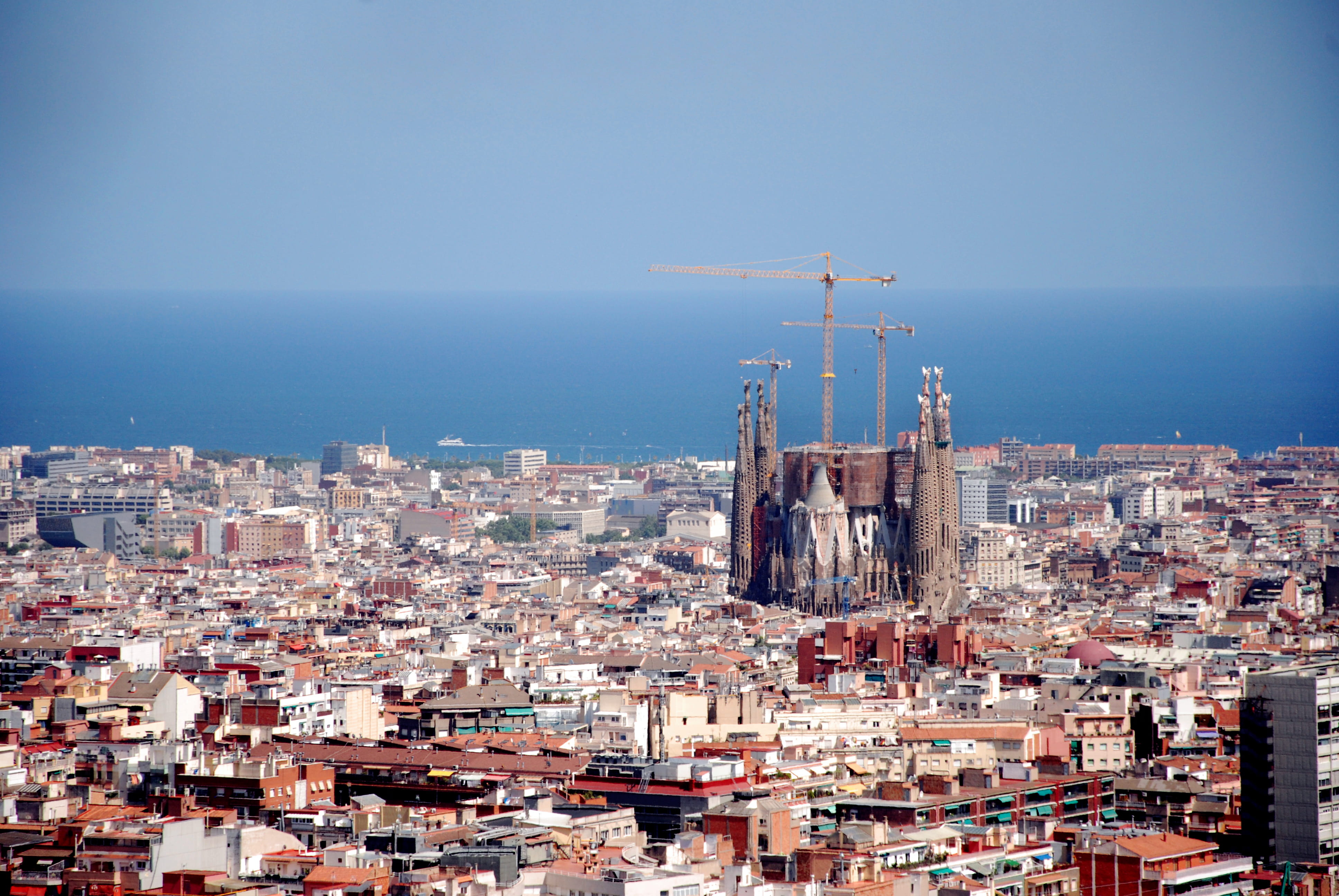 horizon, clear sky, architecture, no people, building, barcelona, sea, spain, skyscraper, city, nature, sky, park güell, bcn, blue, built structure, building exterior, HD Wallpaper
