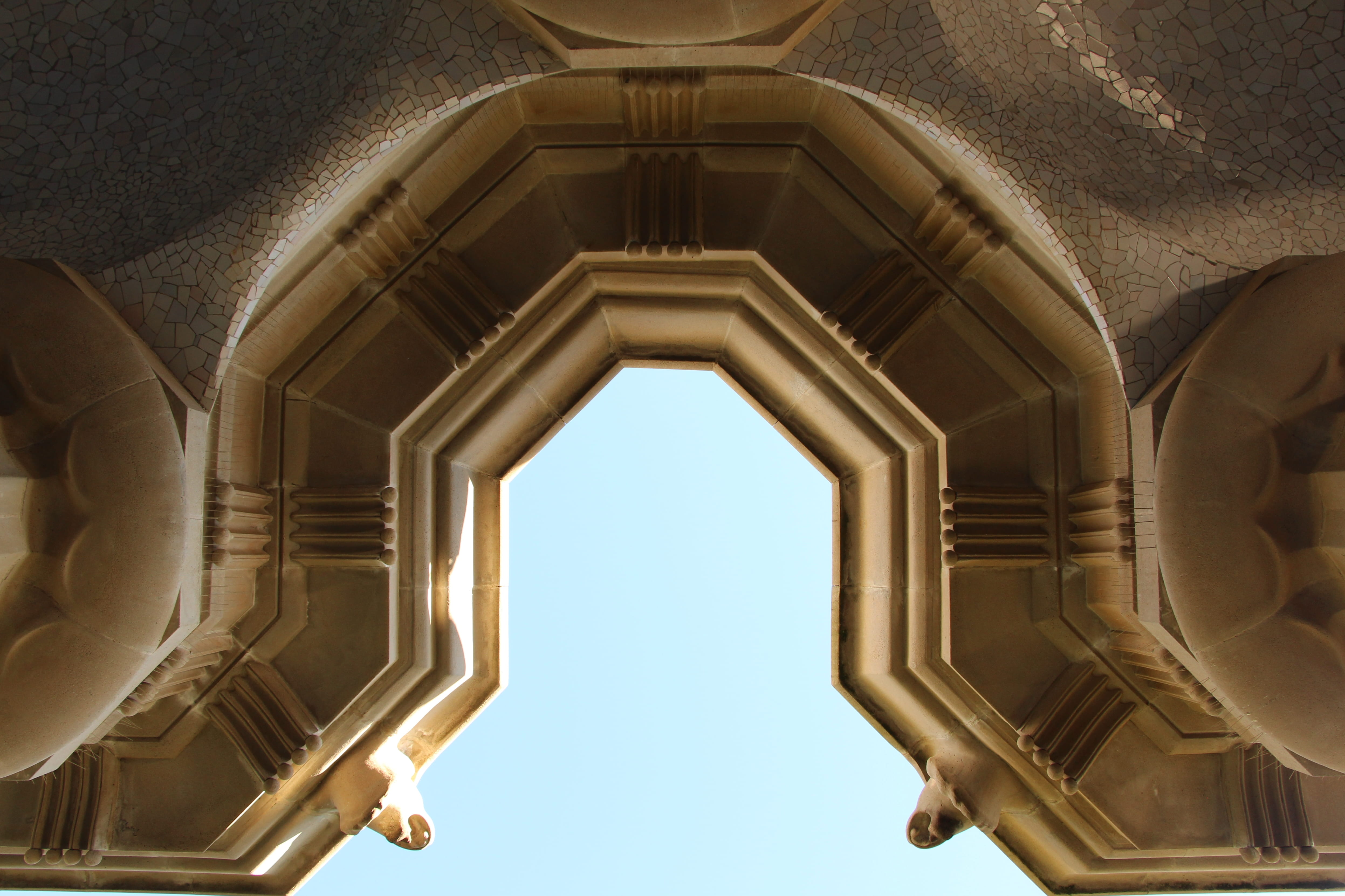 4K, directly below, history, built structure, no people, sky, travel destinations, pattern, nature, building exterior, geometric shape, day, outdoors, HD Wallpaper