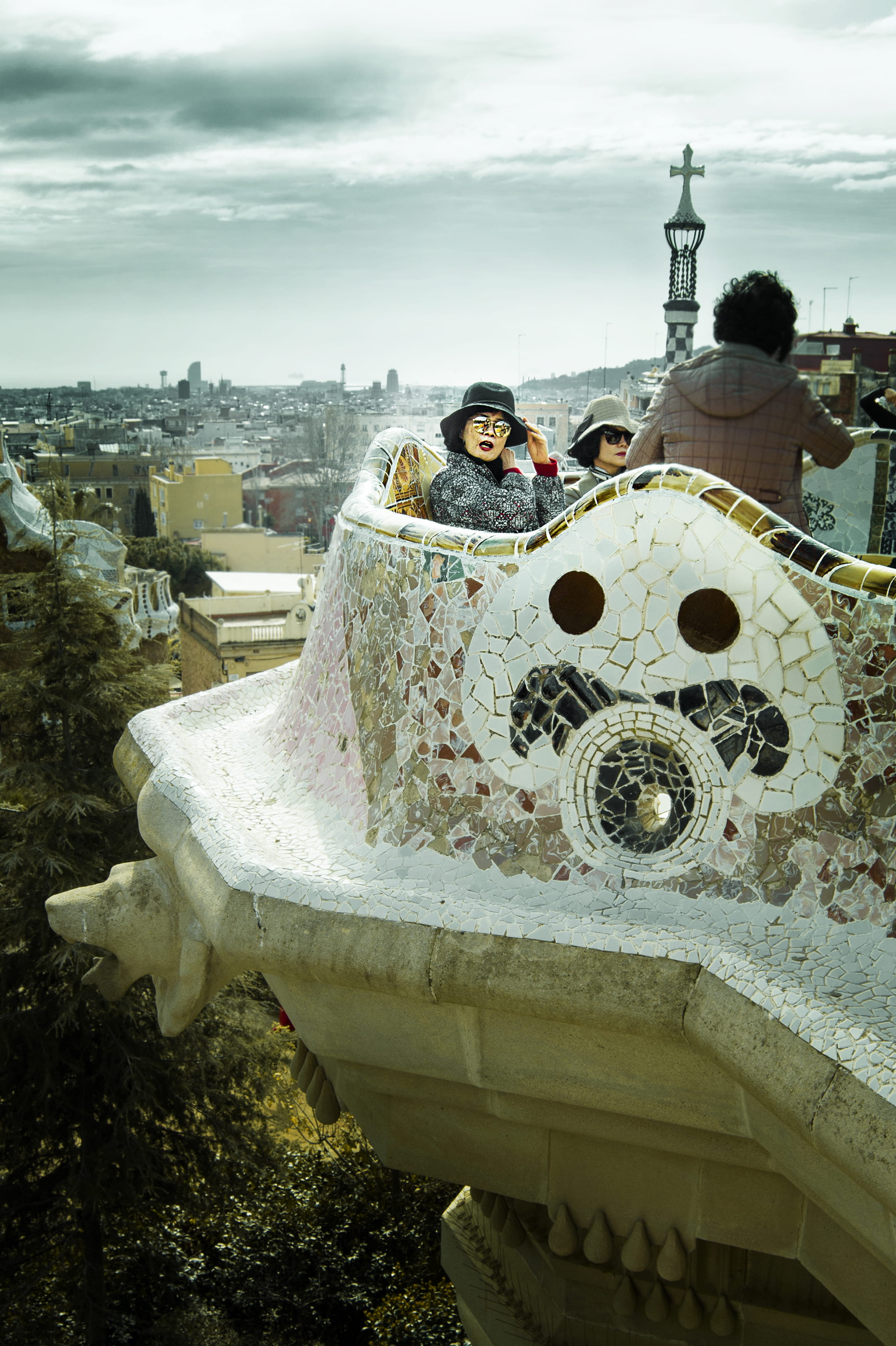 barcelona, park güell, representation, spain, animal representation, day, outdoors, architecture, building, fashion, portrait, park guell, city, close-up, Phone HD Wallpaper