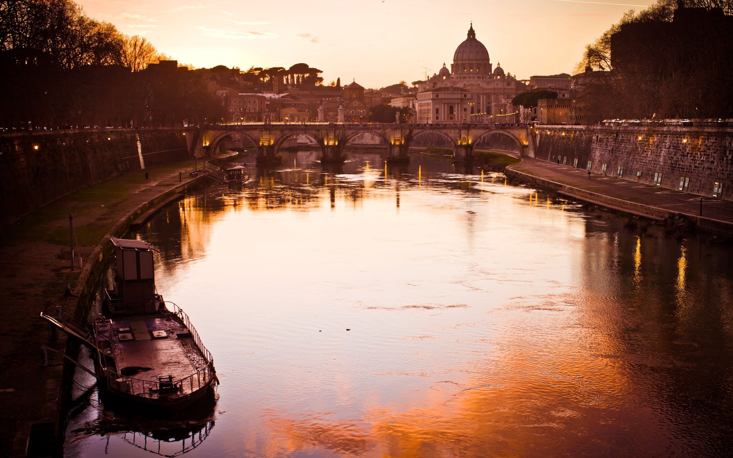famous Place, tourism, cathedral, built Structure, canal, church, arch, no people, sky, 2K, history, cultures, europe, night, river, waterfront, sunrise - Dawn, HD Wallpaper
