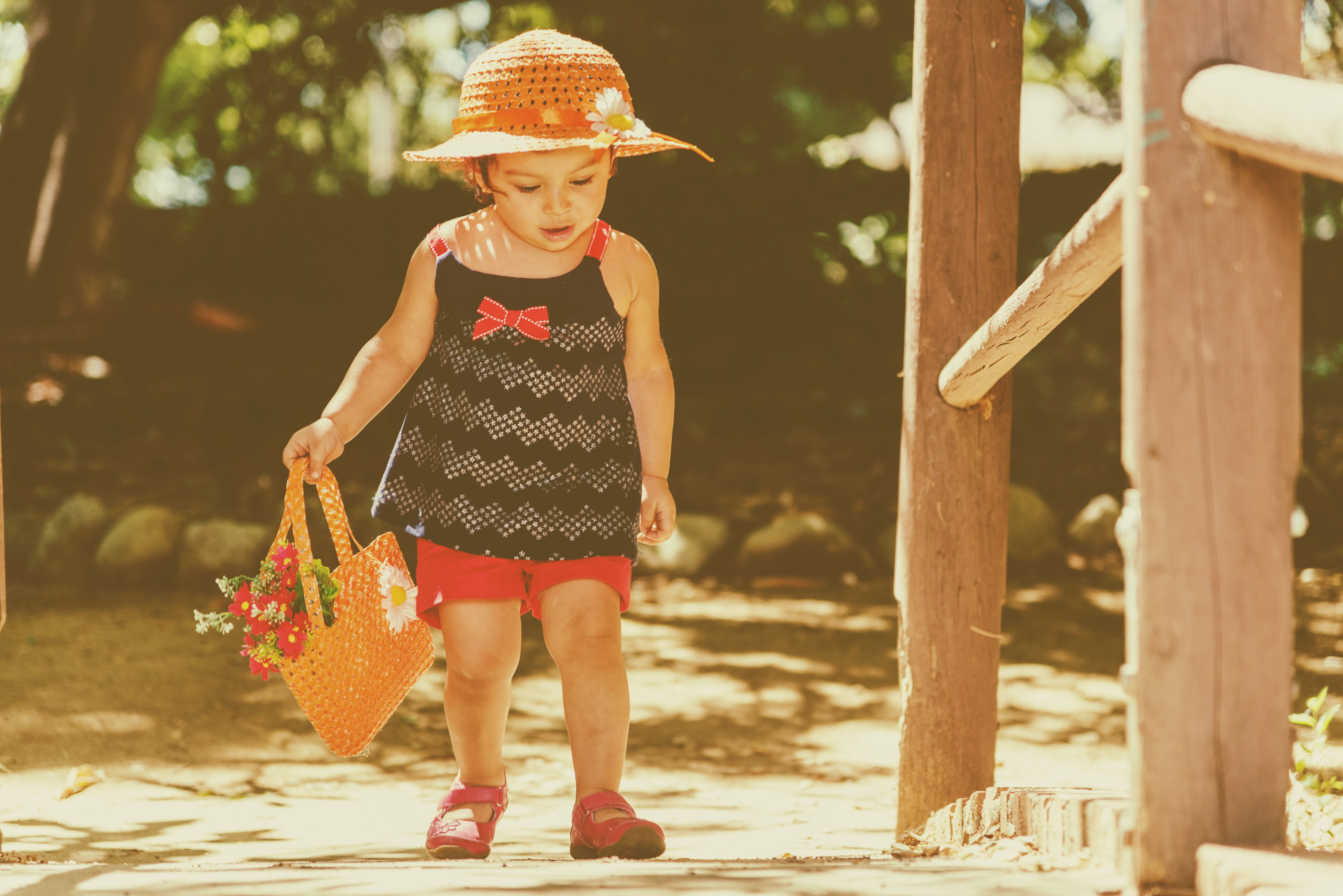 sunlight, girl, clothing, boy, brown, fashion, fun, basket, 5K, lifestyle, women, innocence, park, person, hat, toddler, happiness, nature, cheerful, little, HD Wallpaper